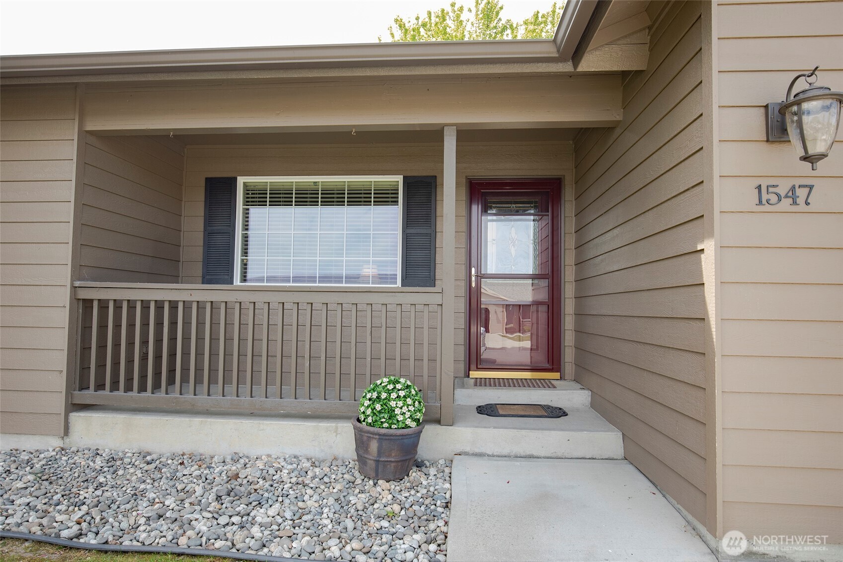 1547 Virginia Way