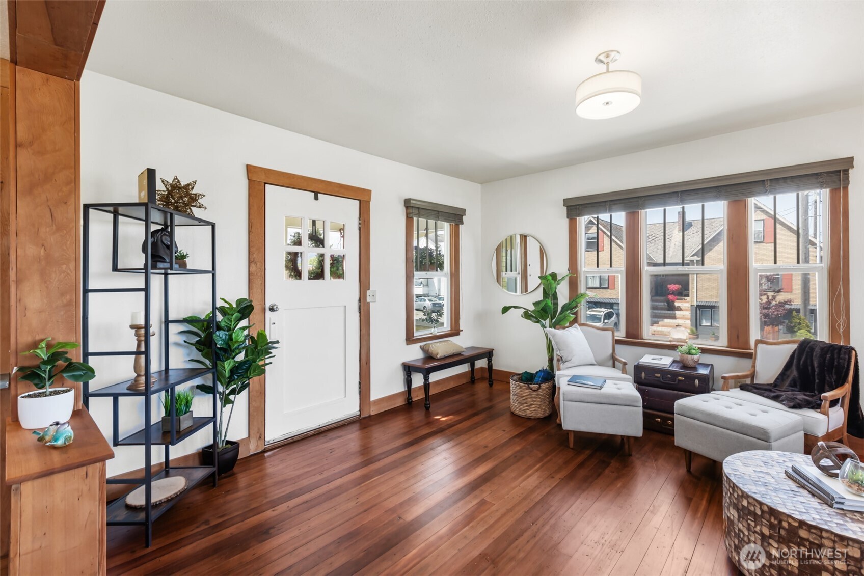 109 N Vine
