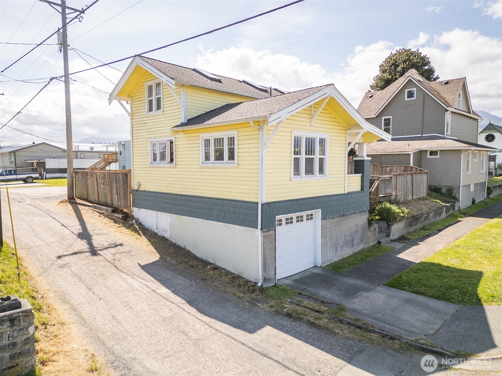 109 N Vine