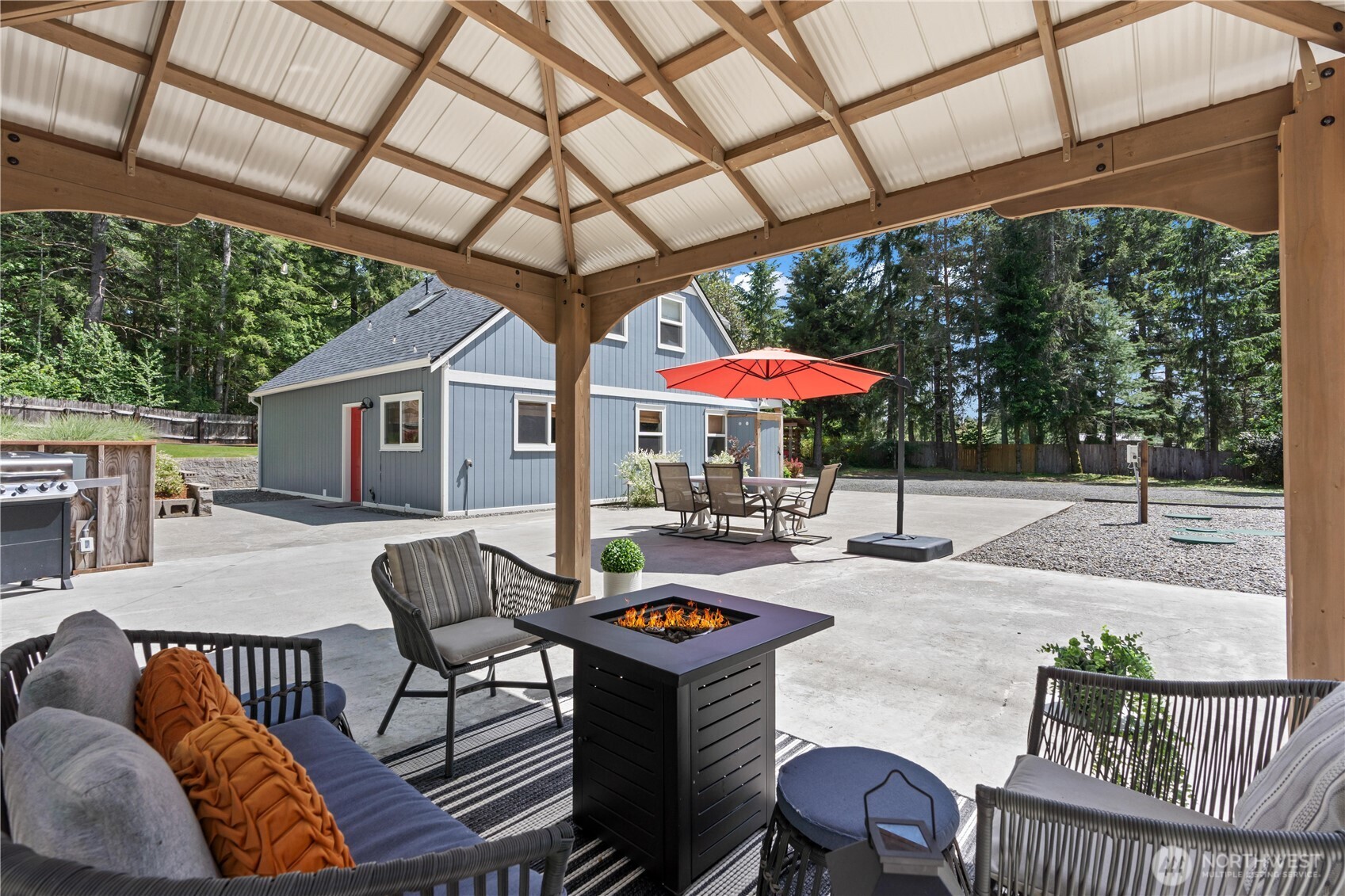 270 SE Noble Glen Drive