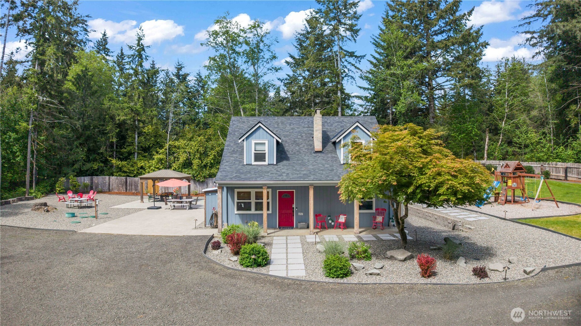 270 SE Noble Glen Drive