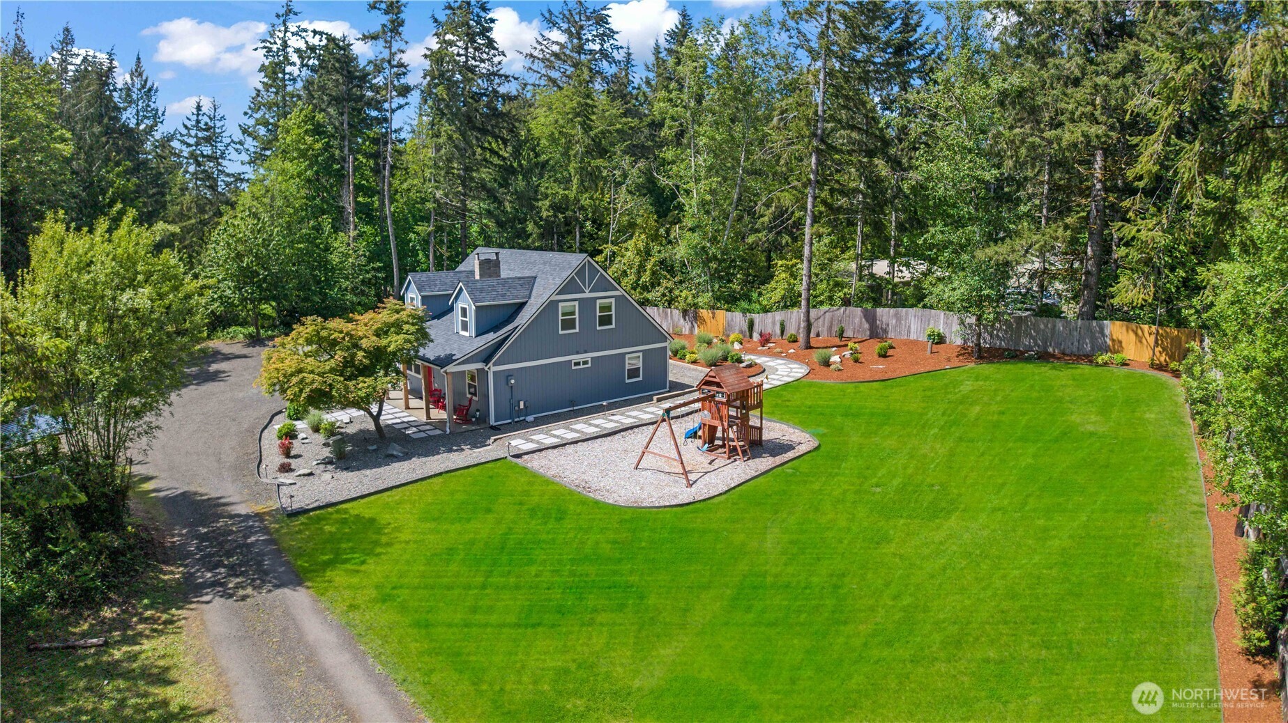 270 SE Noble Glen Drive