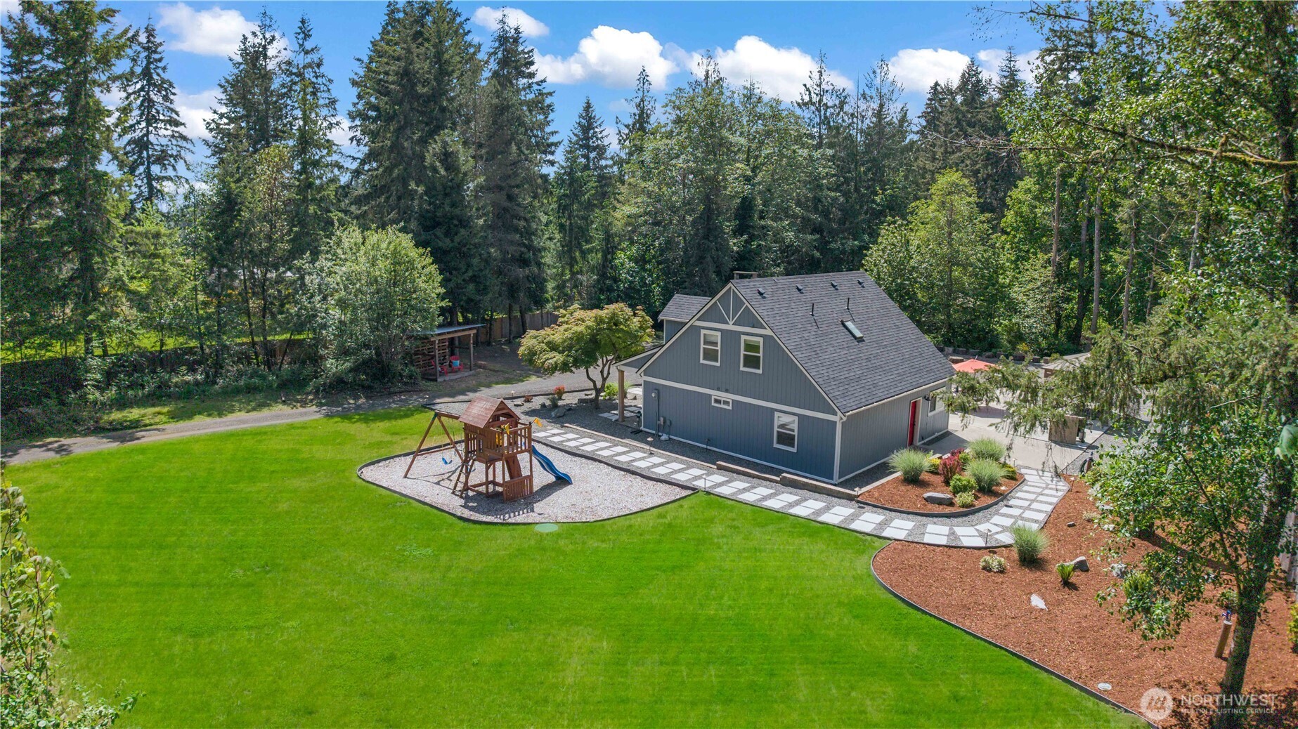 270 SE Noble Glen Drive