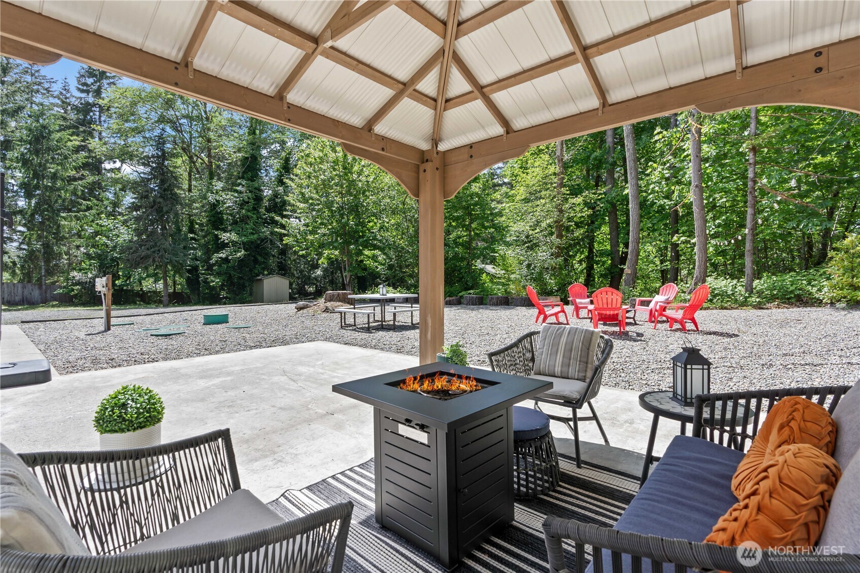 270 SE Noble Glen Drive