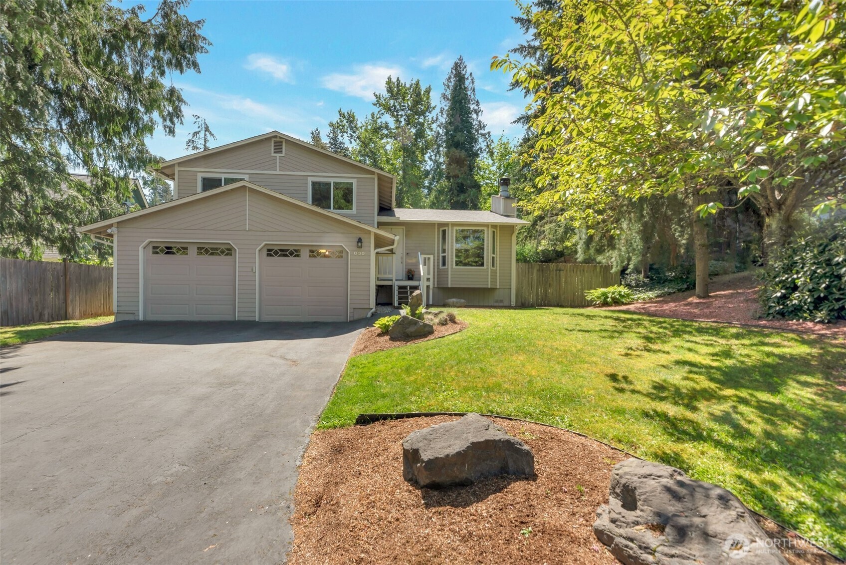 630 Mount Logan Drive SW