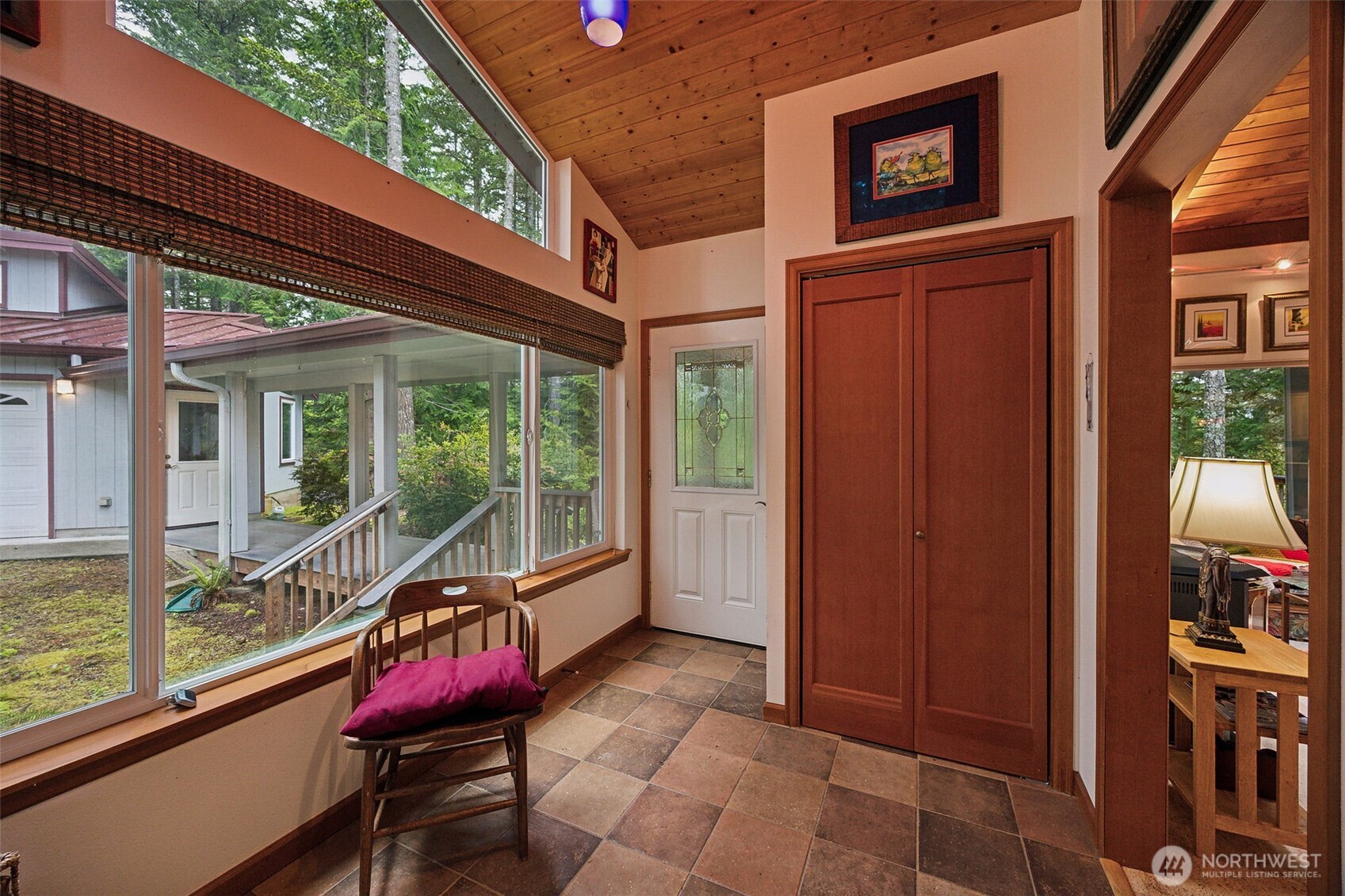 231 E Dunoon Place