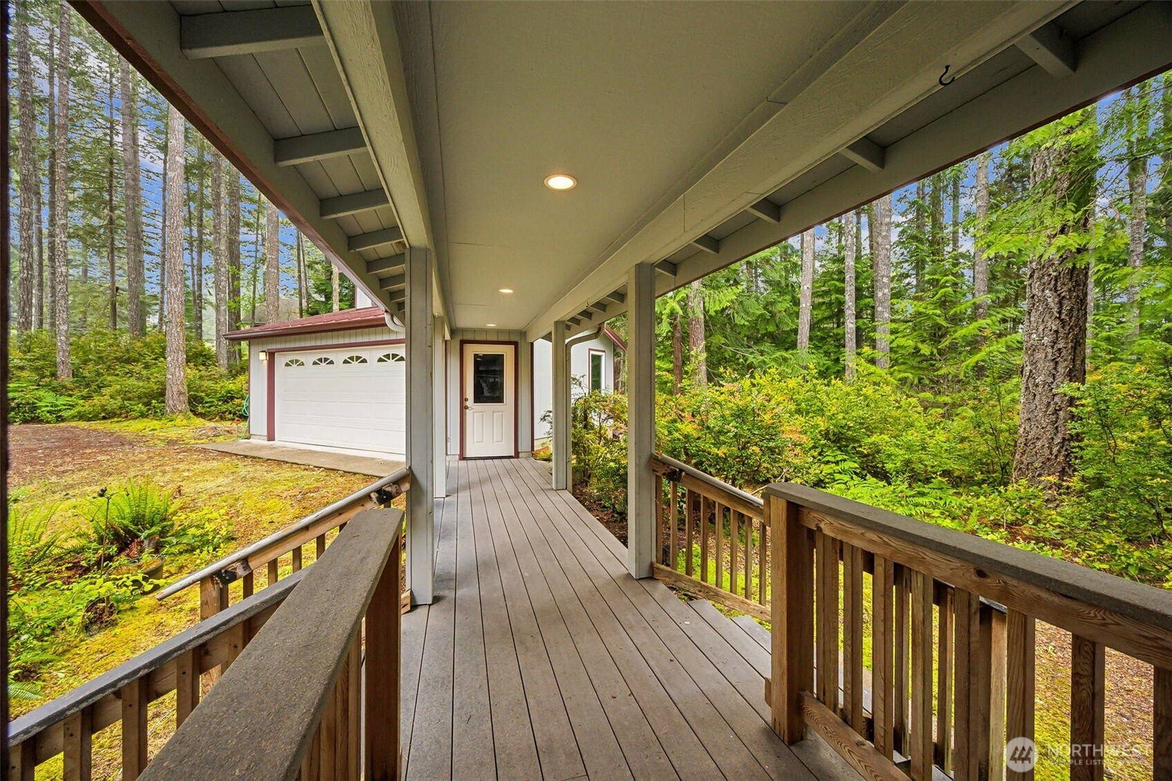 231 E Dunoon Place