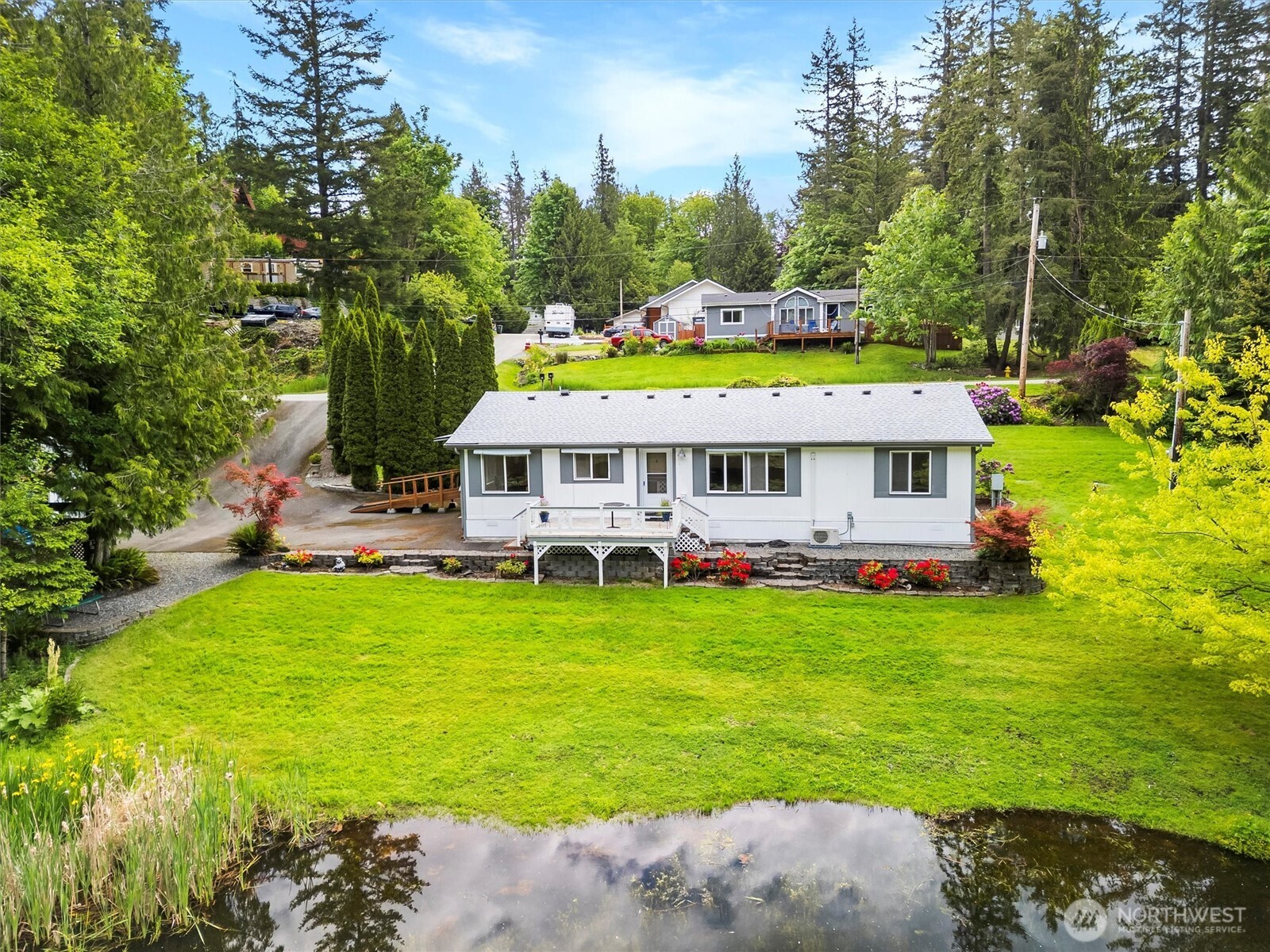 495 Lakeside Drive