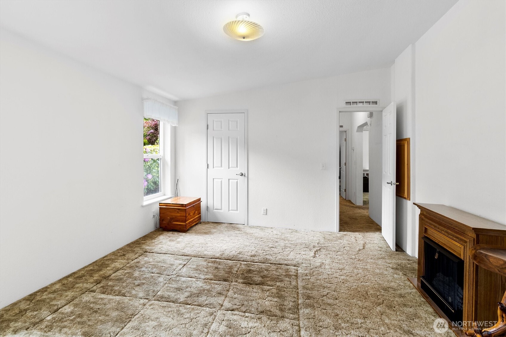 495 Lakeside Drive