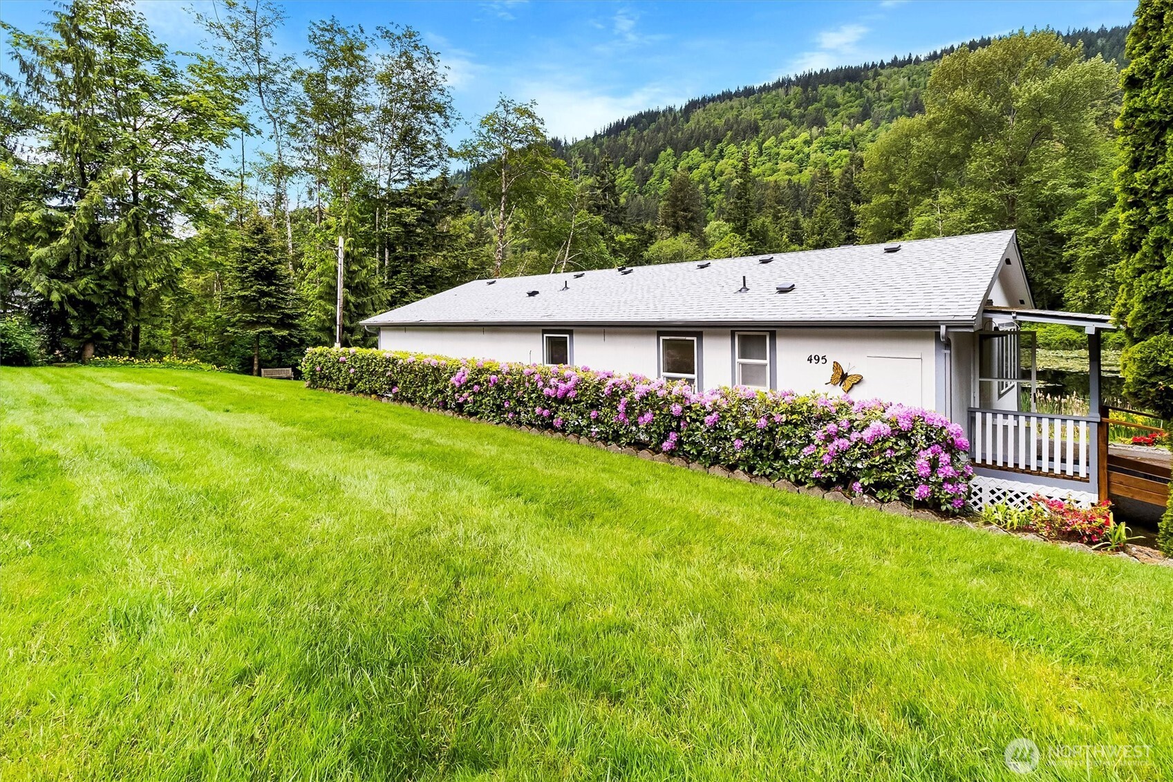 495 Lakeside Drive
