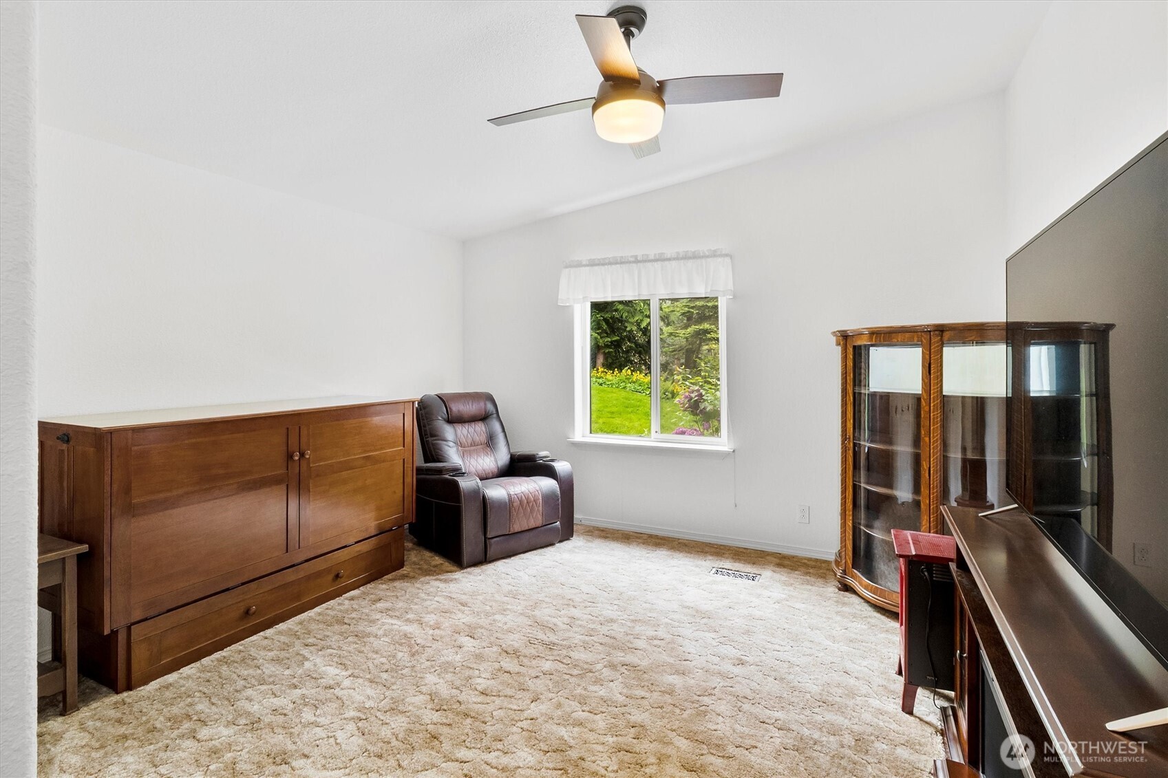495 Lakeside Drive