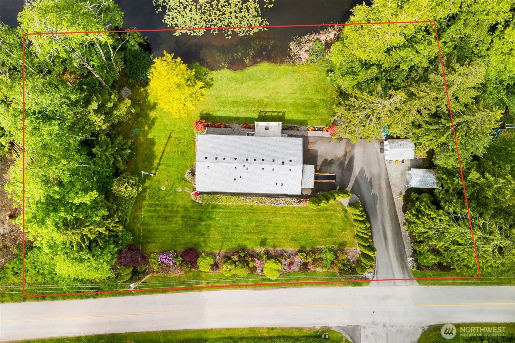 495 Lakeside Drive