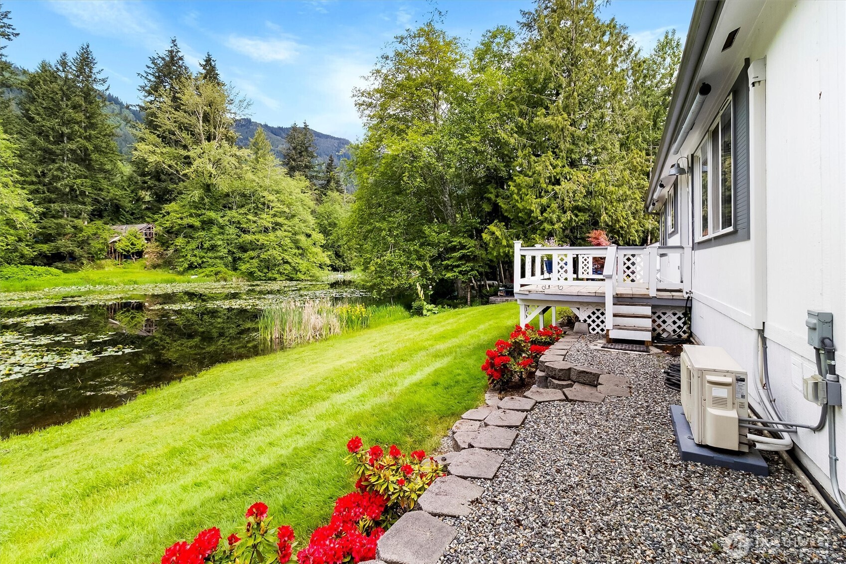 495 Lakeside Drive