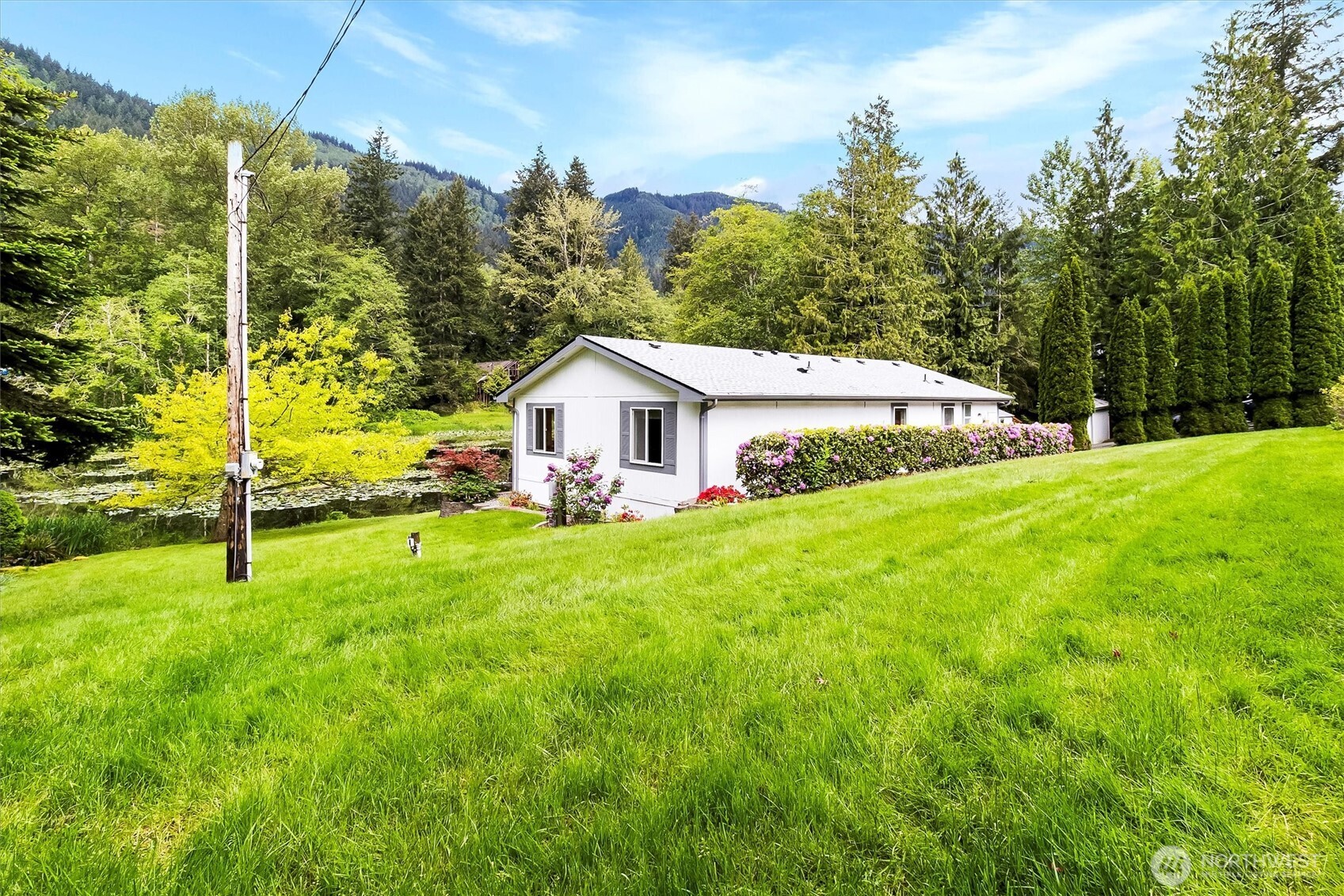 495 Lakeside Drive