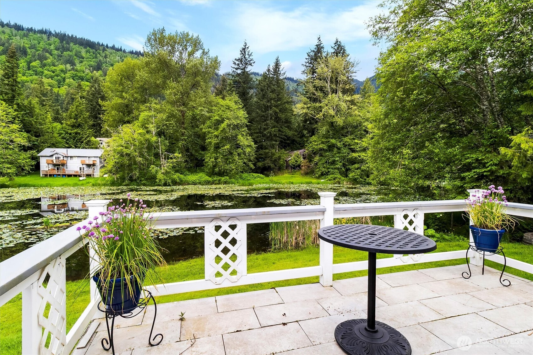 495 Lakeside Drive