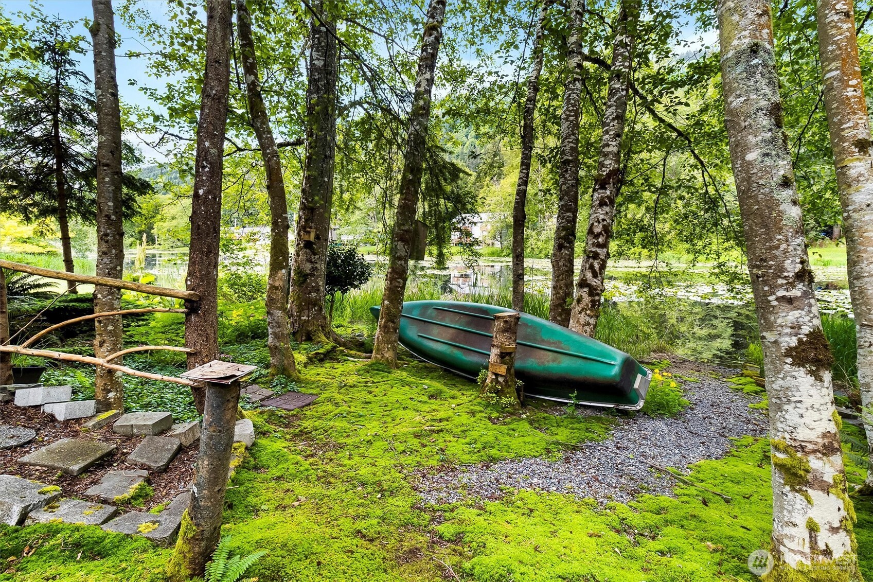 495 Lakeside Drive