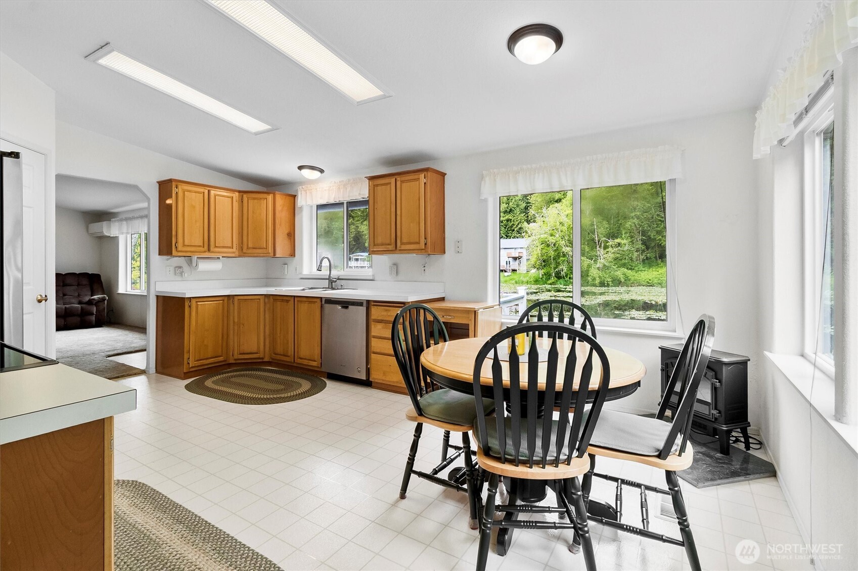 495 Lakeside Drive