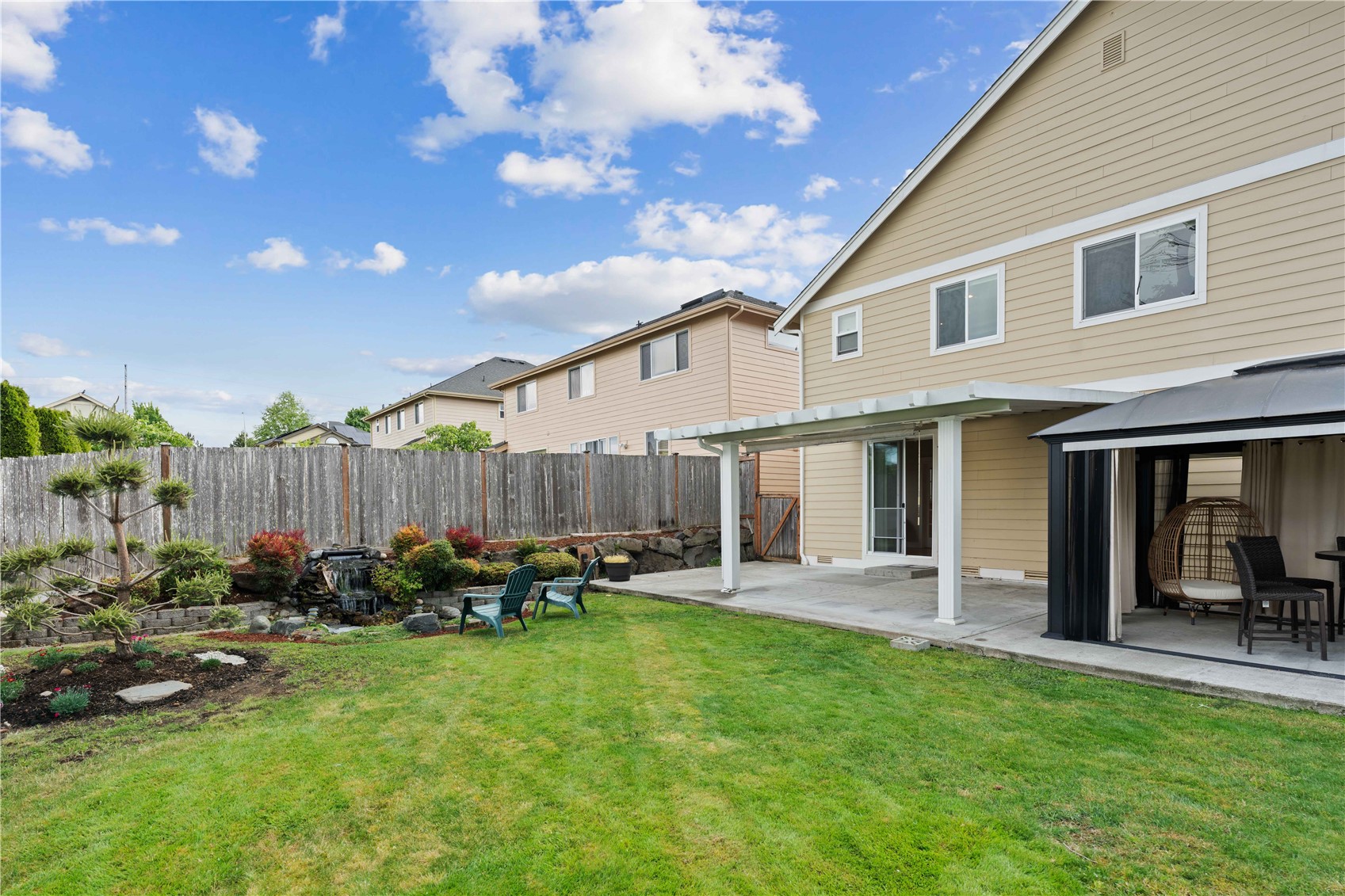 331 Rosario Place NE