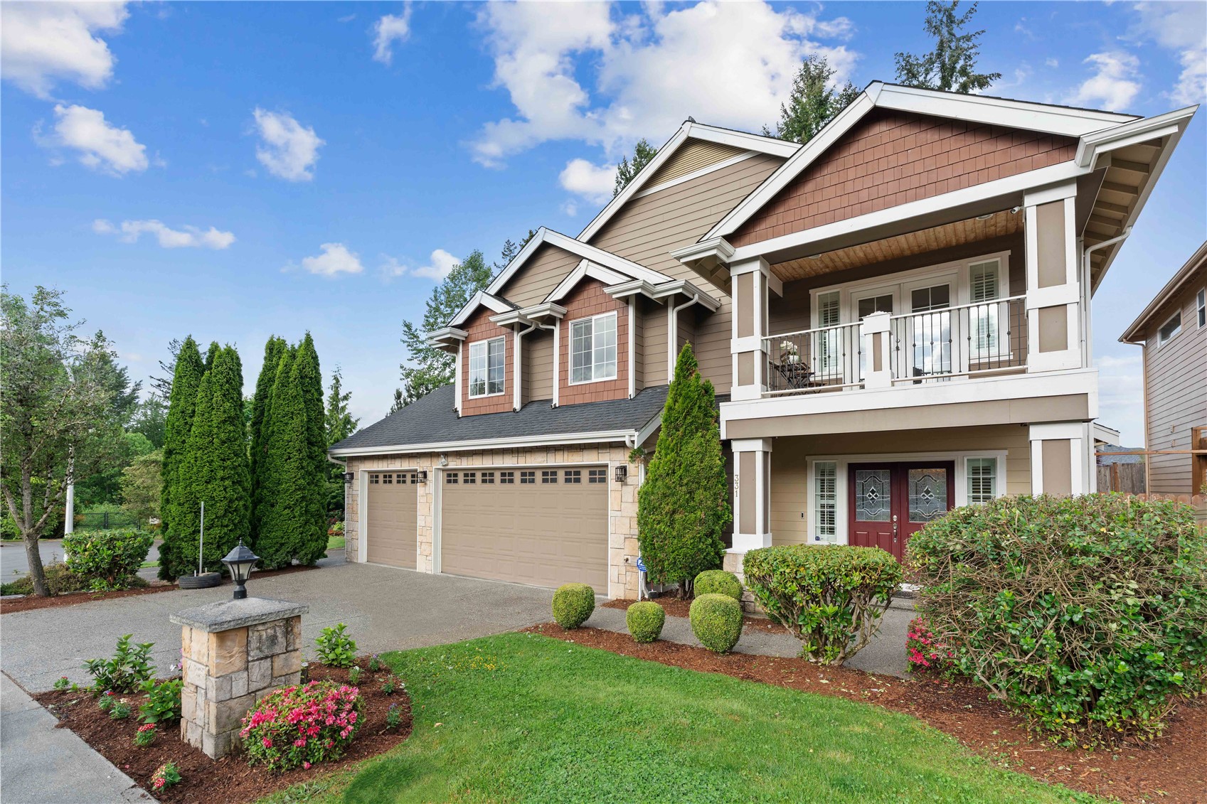 331 Rosario Place NE
