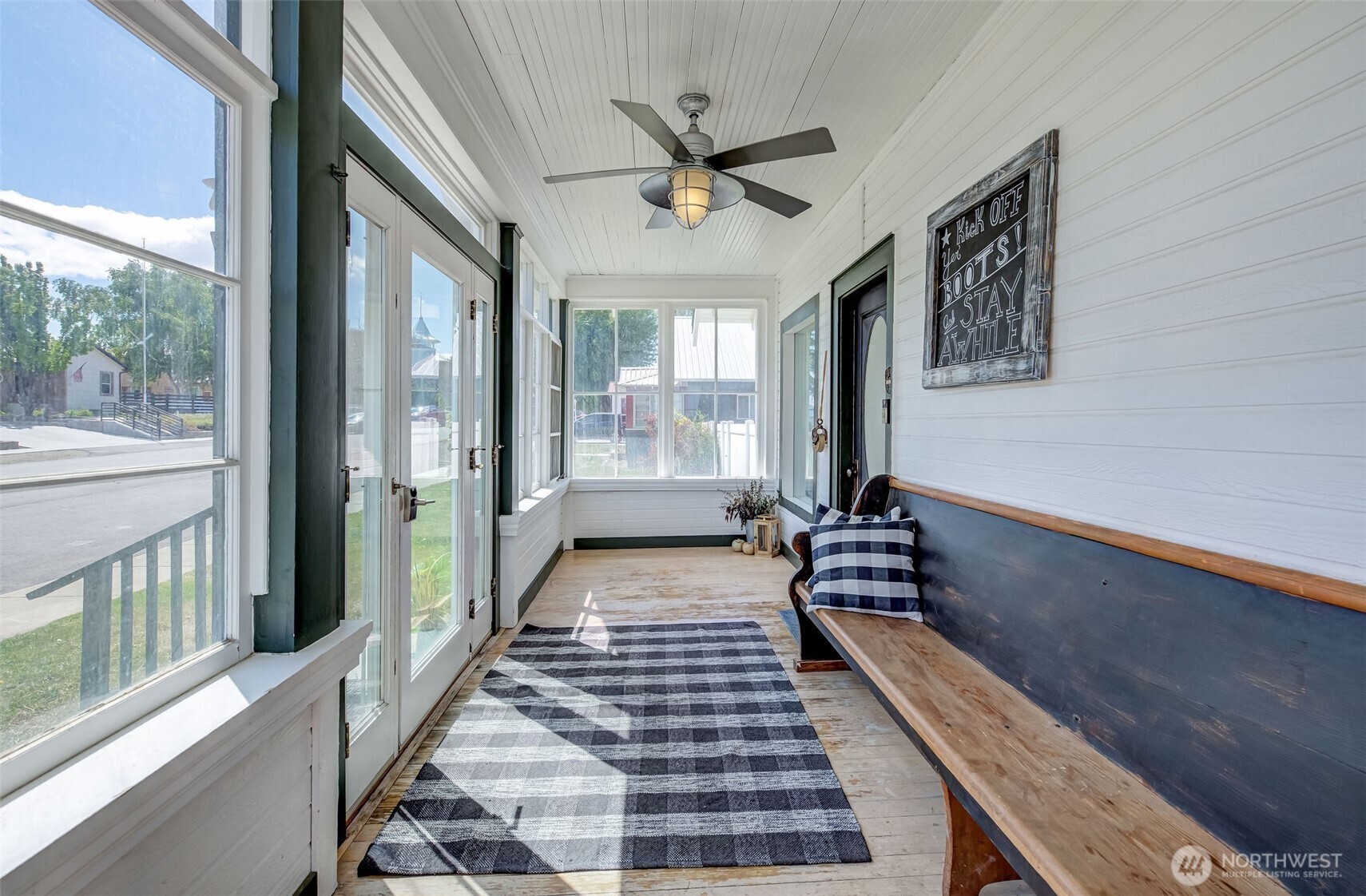 417 E Walnut