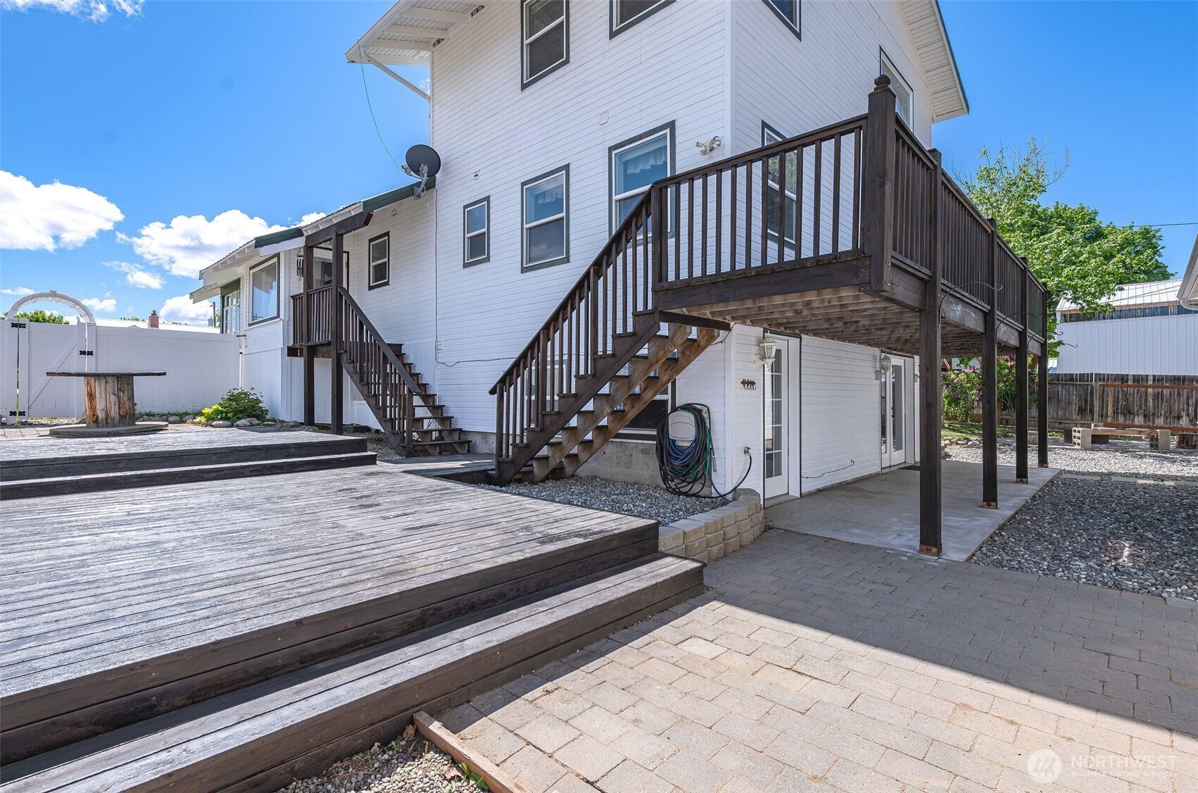 417 E Walnut