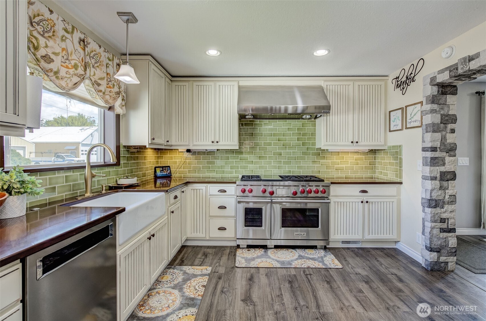 417 E Walnut
