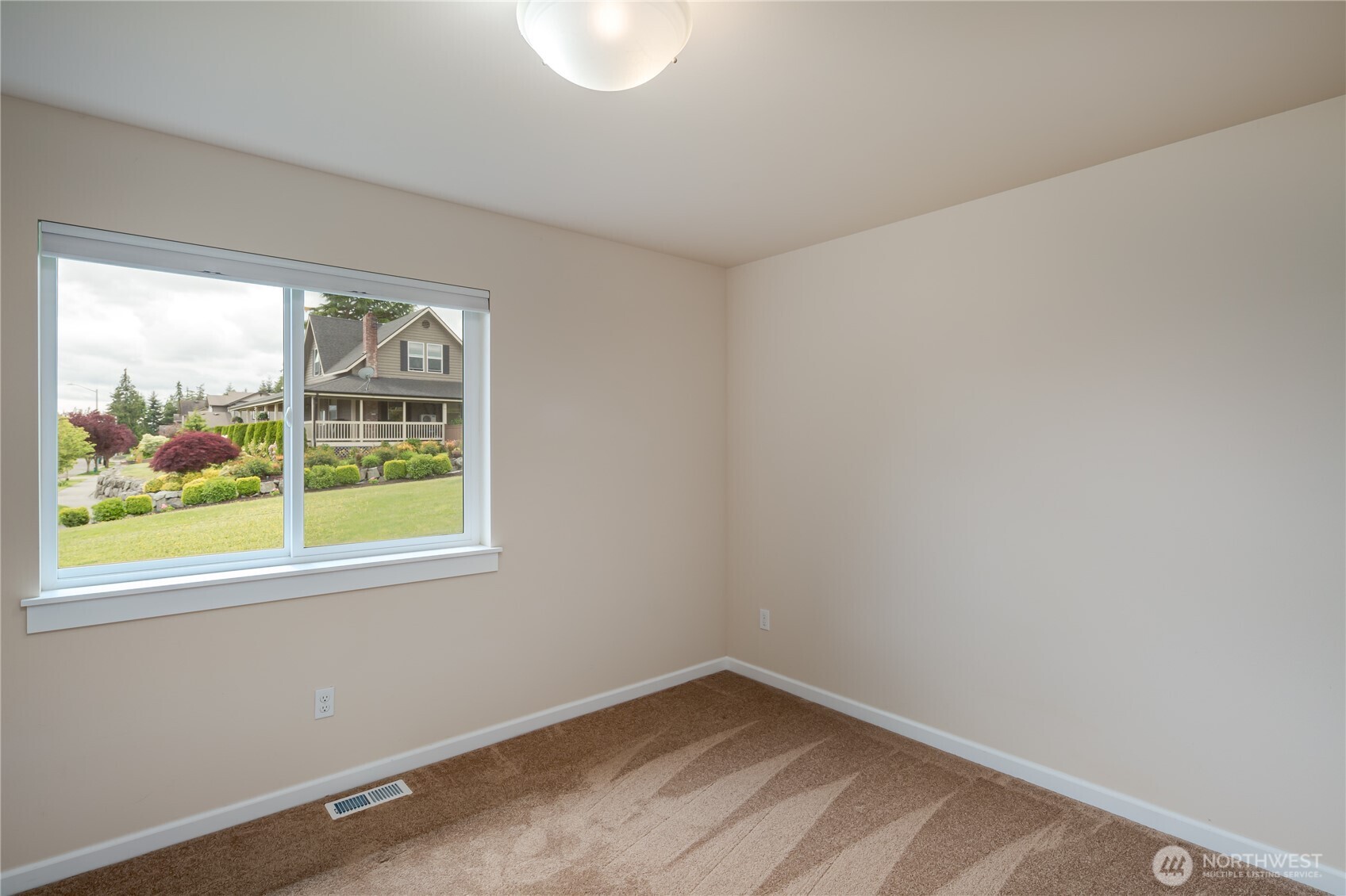 7113 280th Place NW