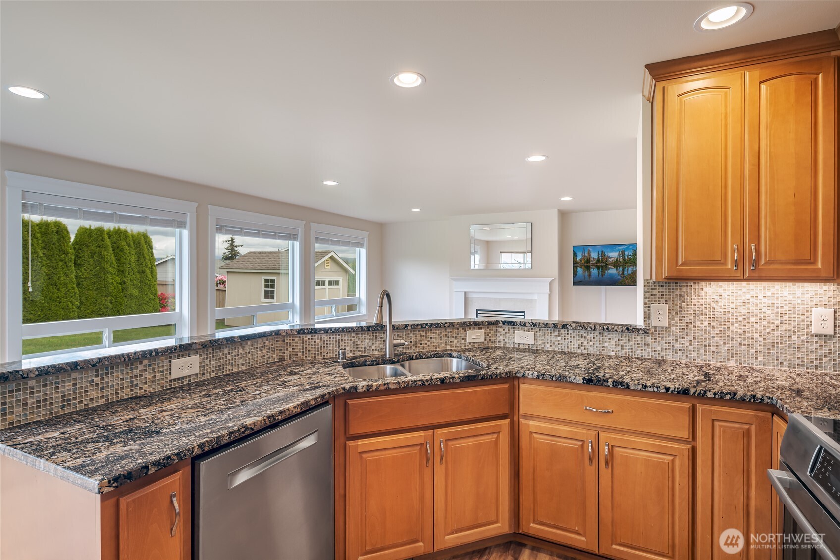 7113 280th Place NW