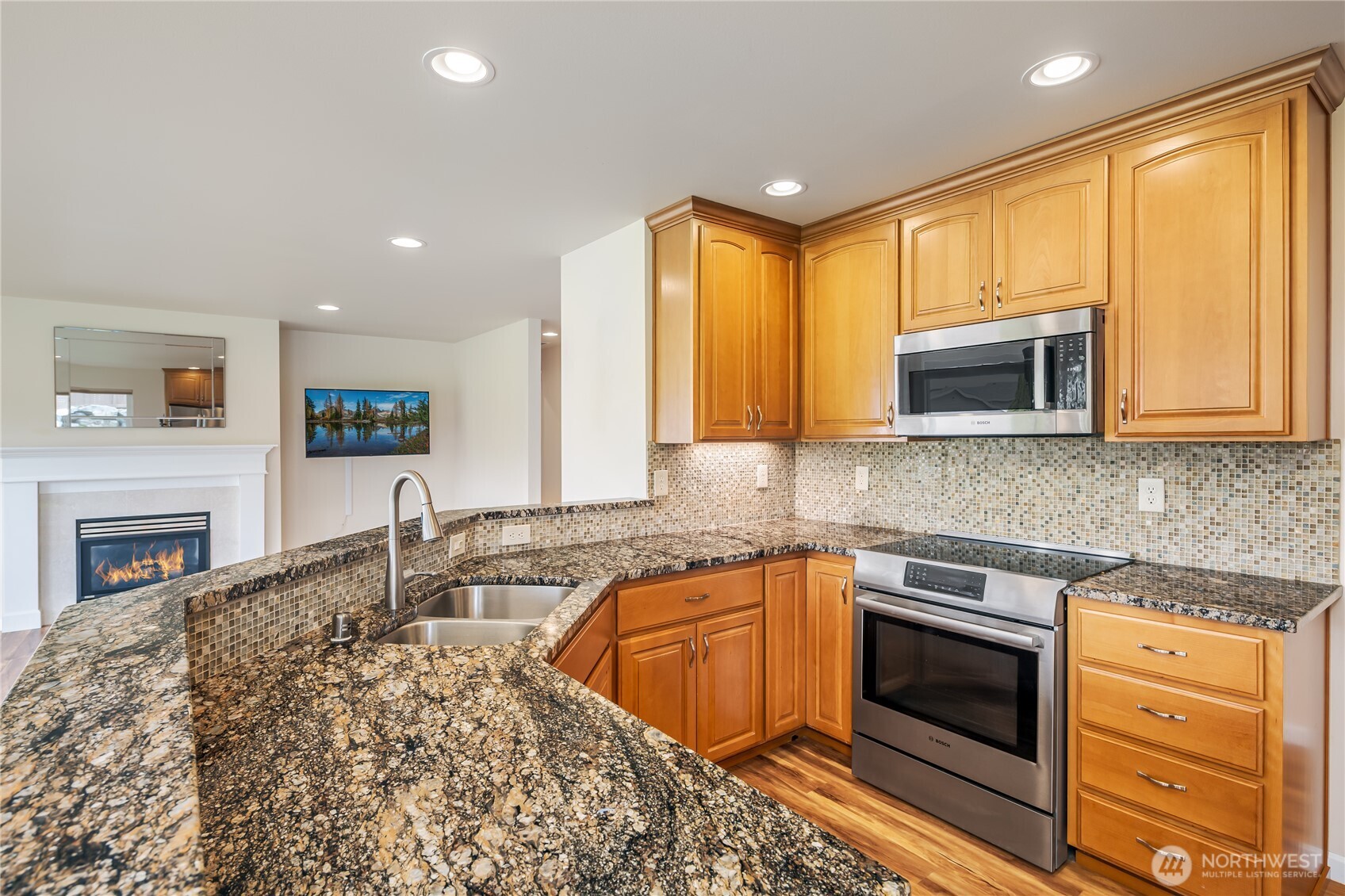 7113 280th Place NW