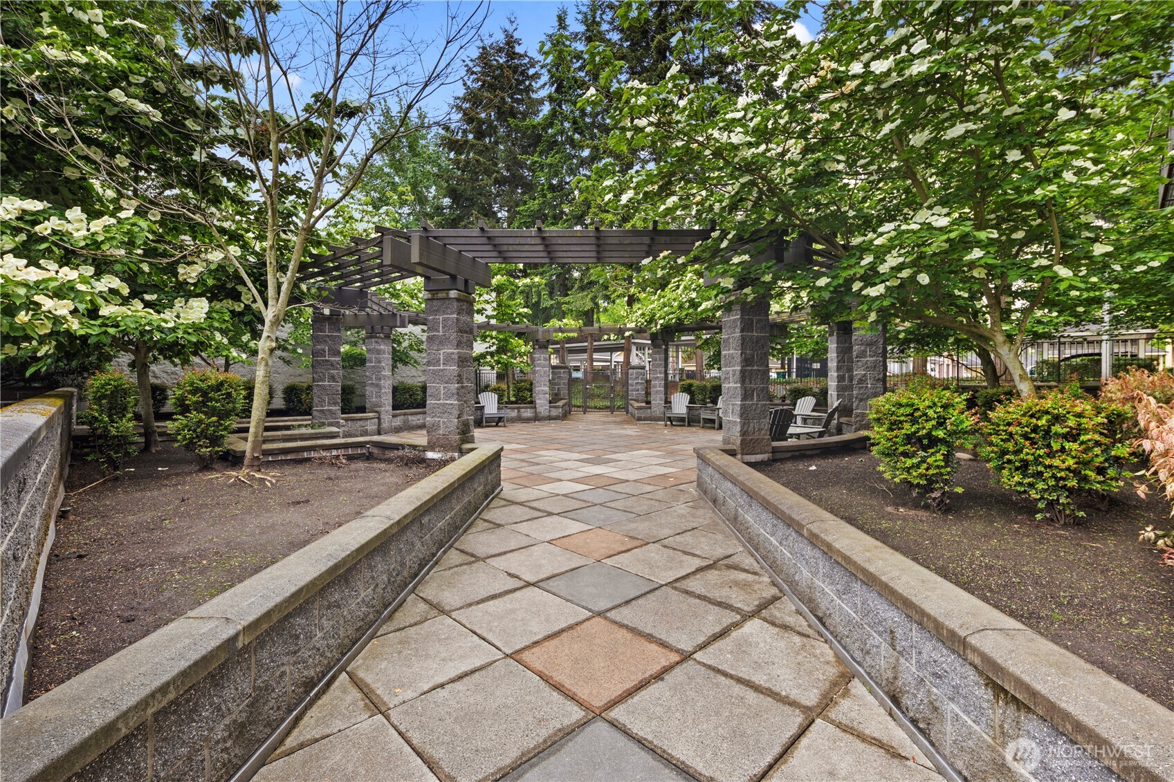 16275 NE 85th Street Unit: 301