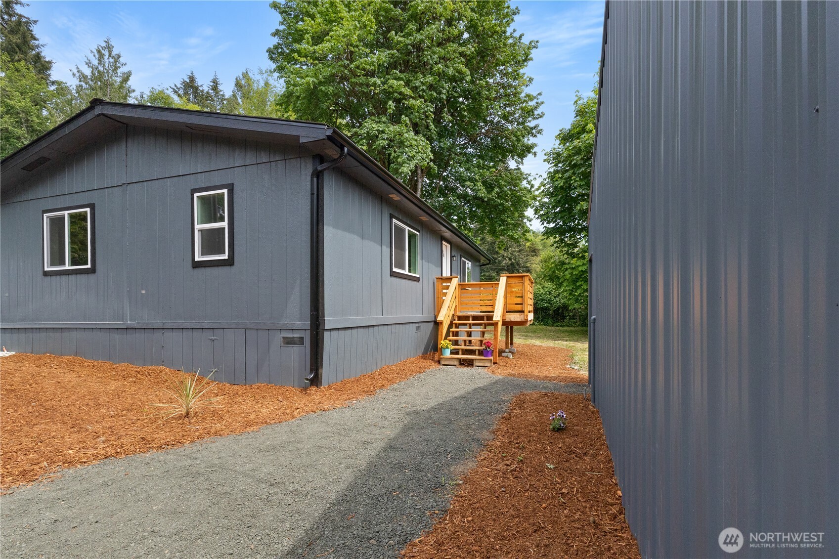 5361 Rd W Minard