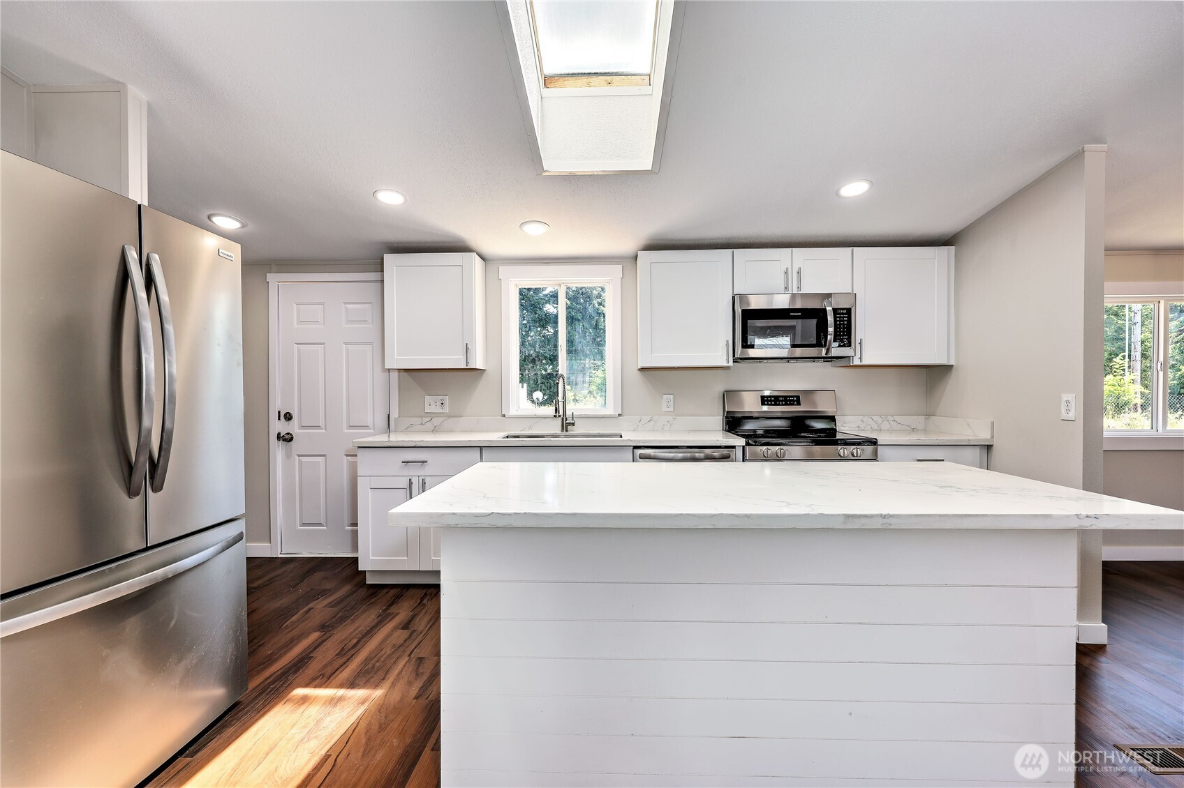 30 NW Treewater Place