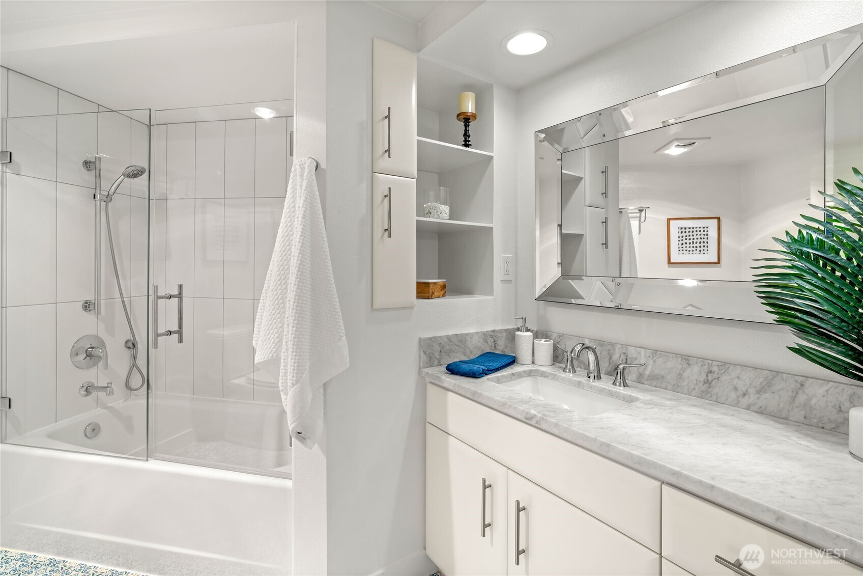 1545 NW 57th Street Unit: 220
