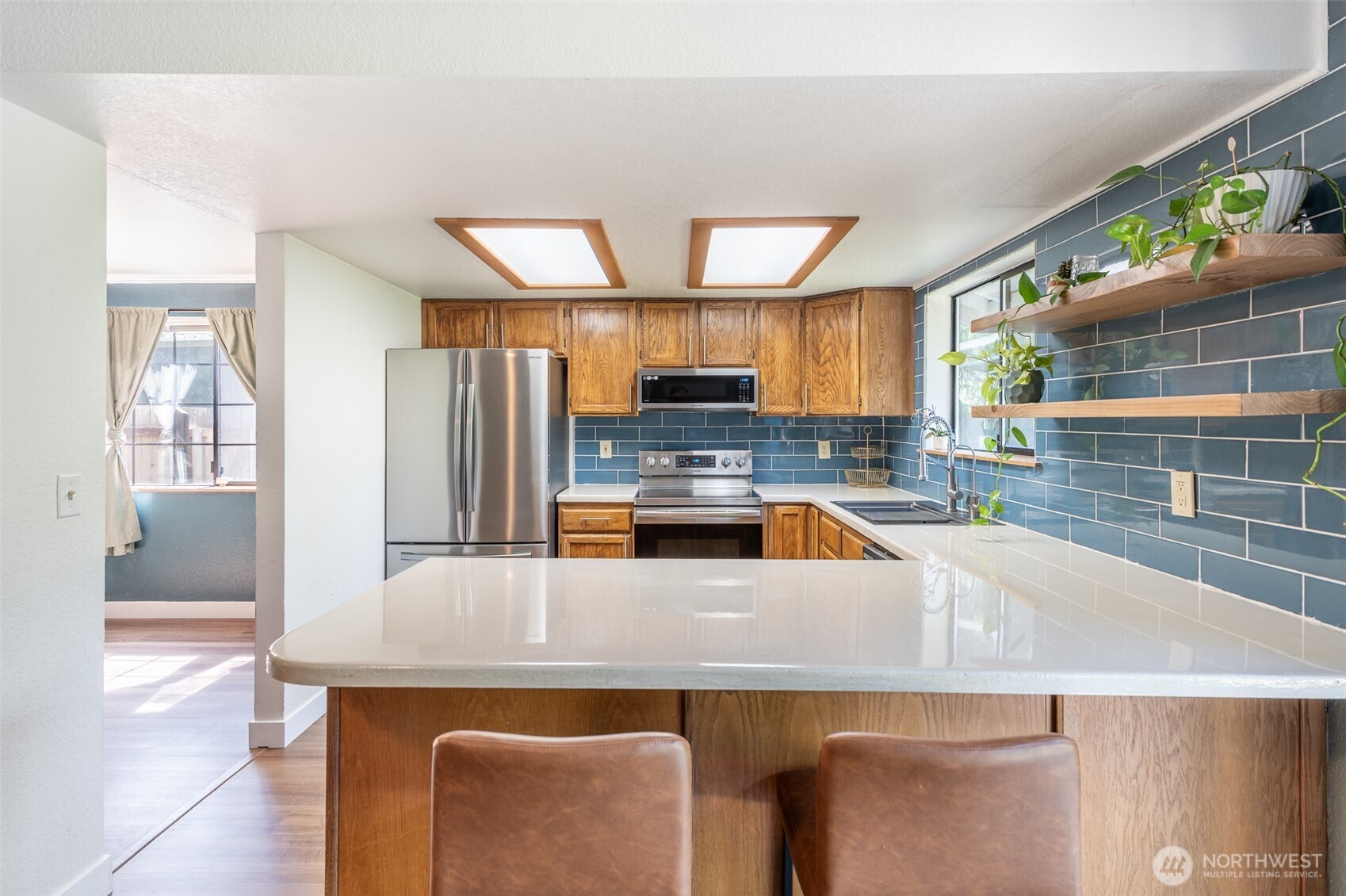 1815 Diamond Loop SE