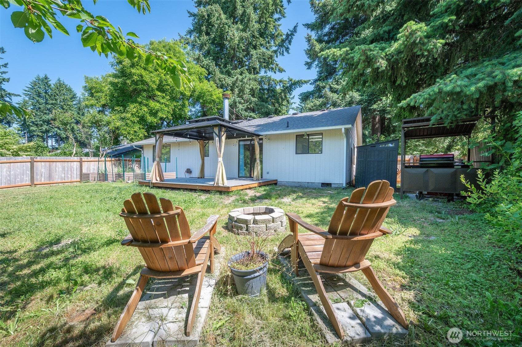1815 Diamond Loop SE