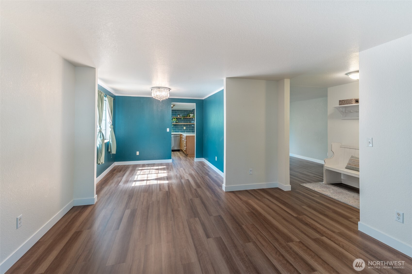 1815 Diamond Loop SE