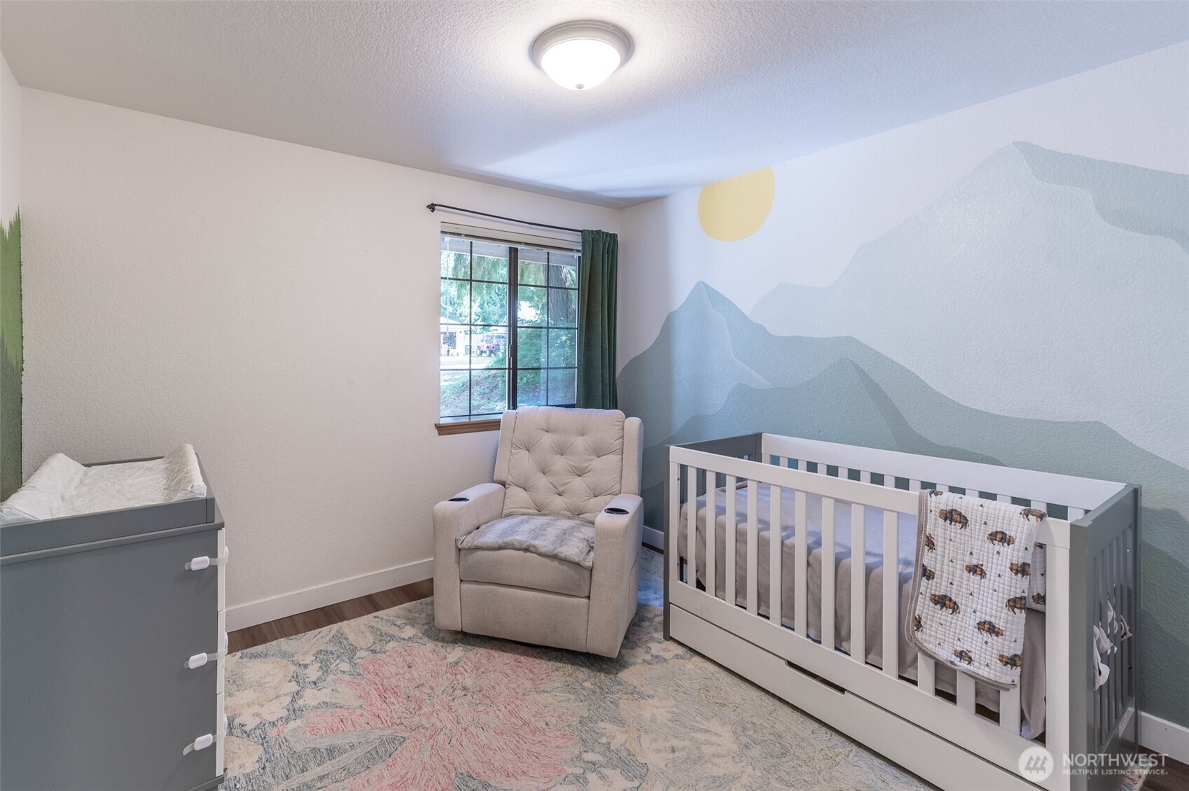 1815 Diamond Loop SE