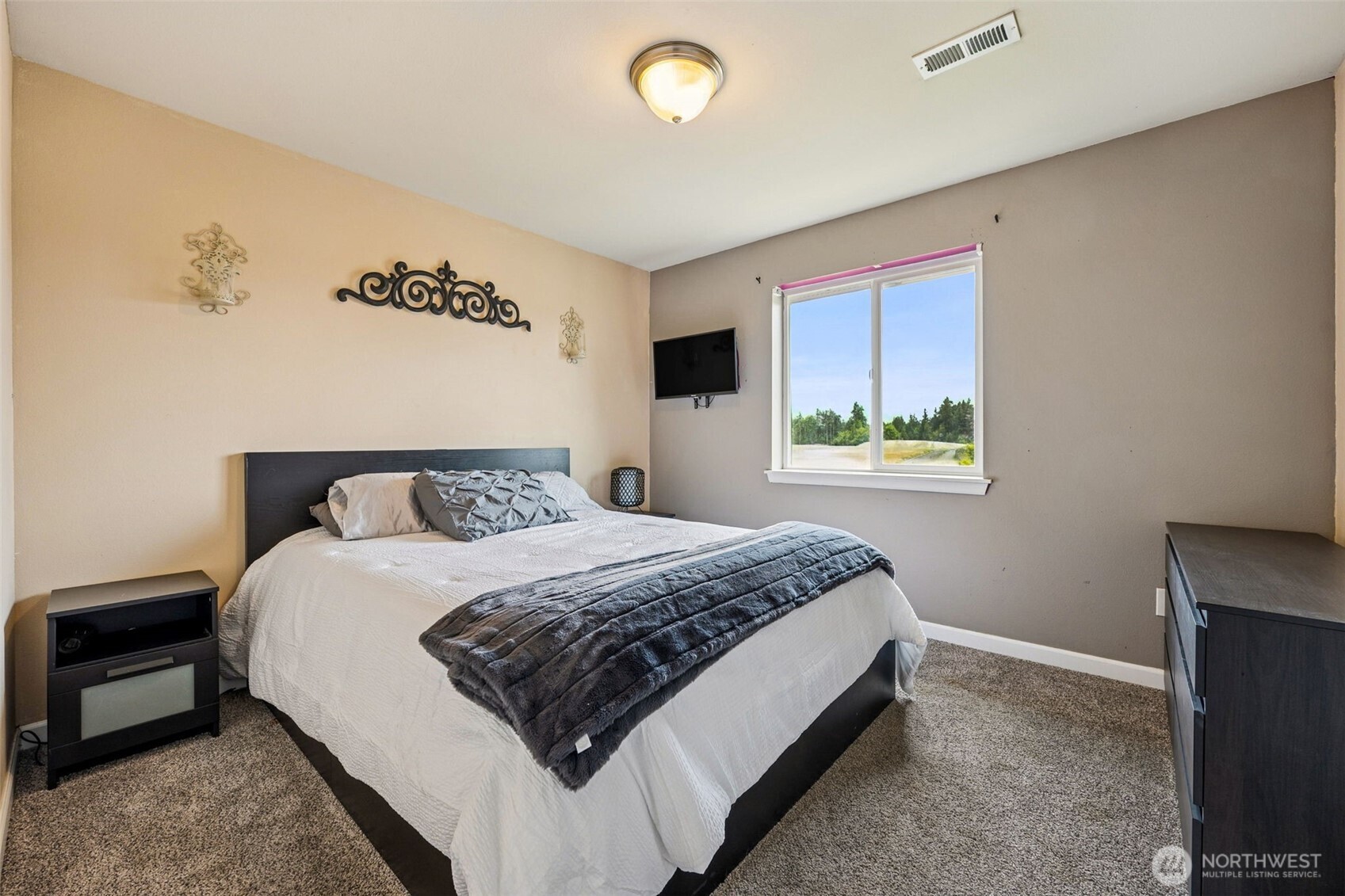 10089 Jensen Drive SE