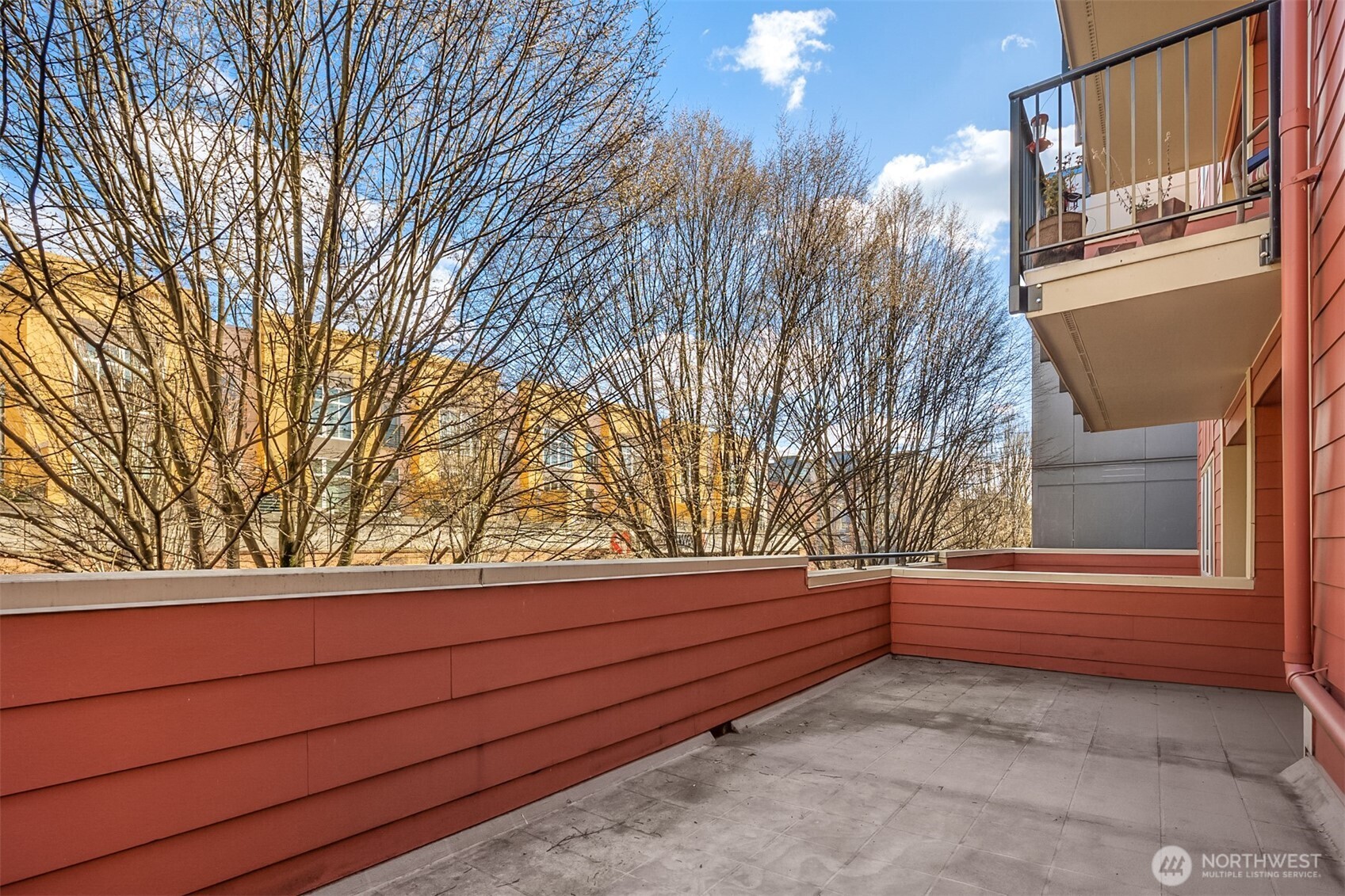 515 1st Avenue W Unit: 203