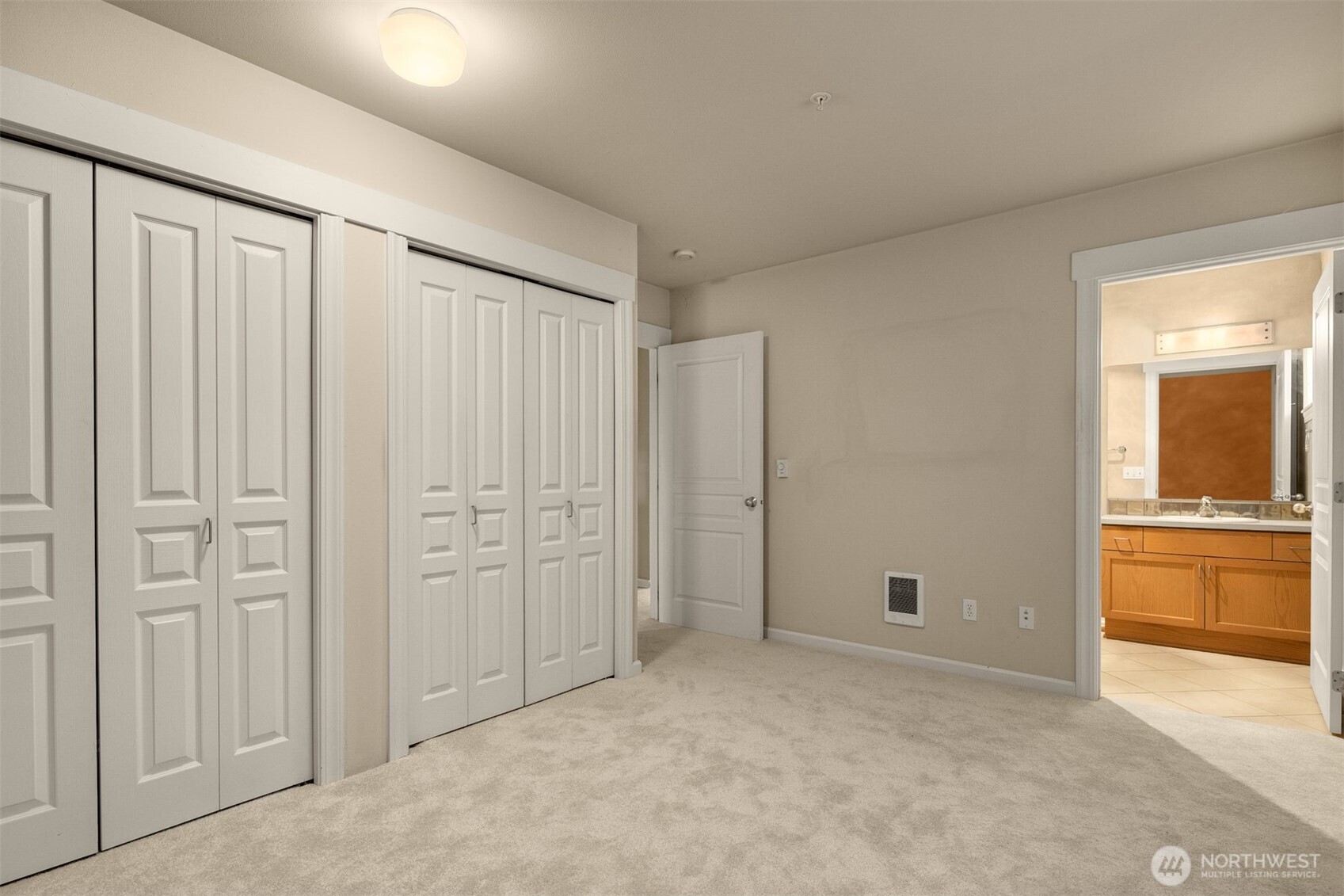 515 1st Avenue W Unit: 203