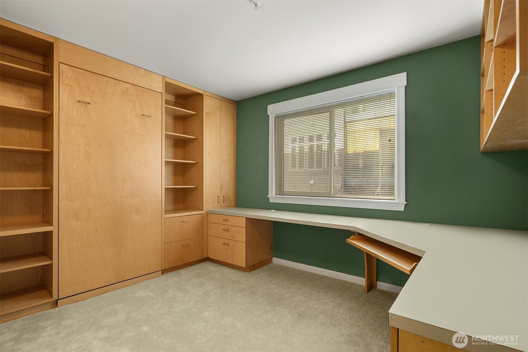 515 1st Avenue W Unit: 203
