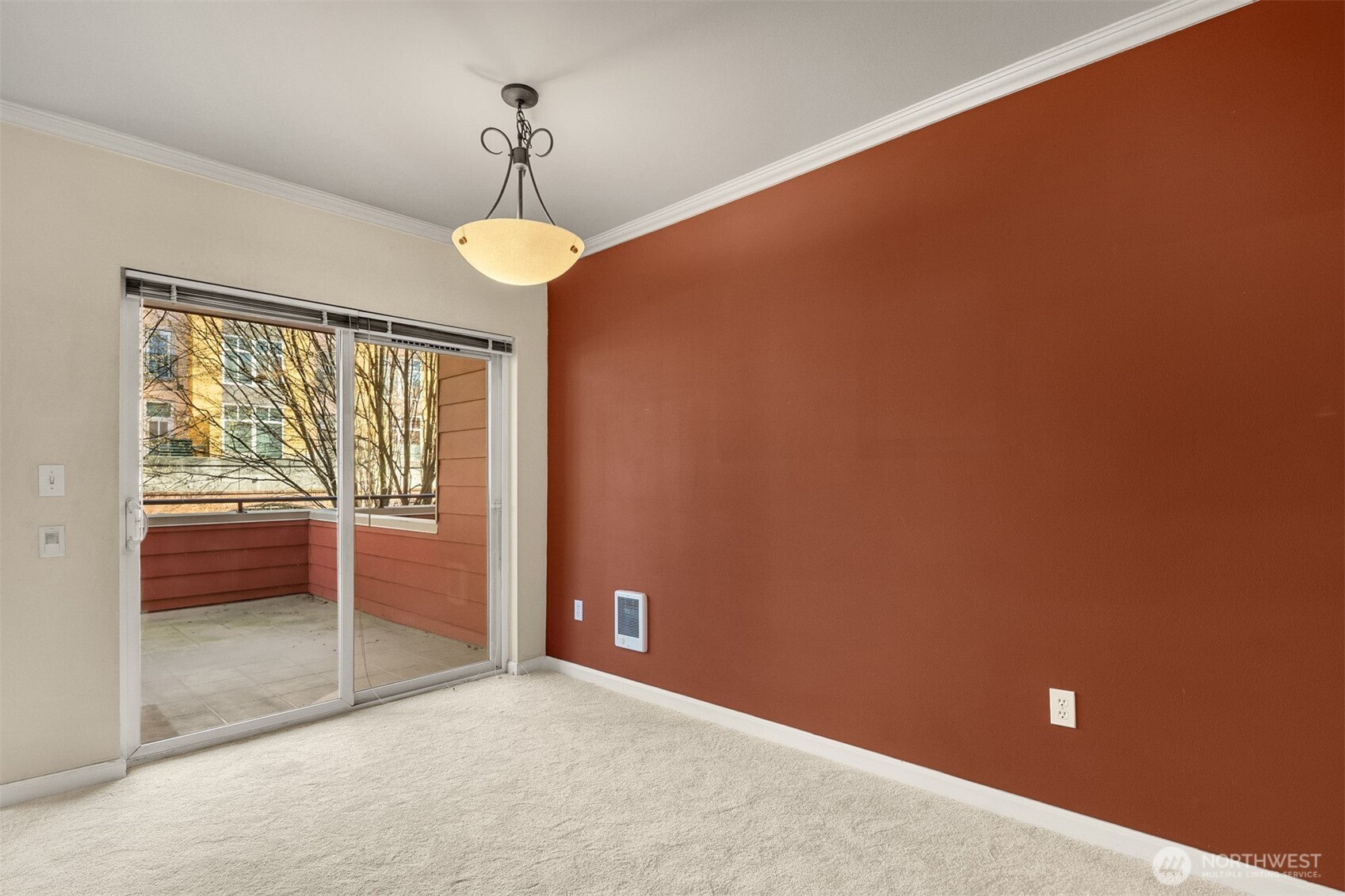 515 1st Avenue W Unit: 203