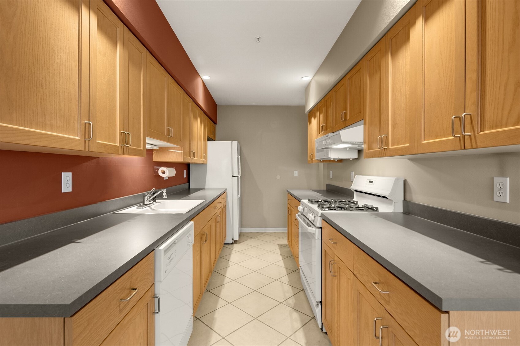 515 1st Avenue W Unit: 203