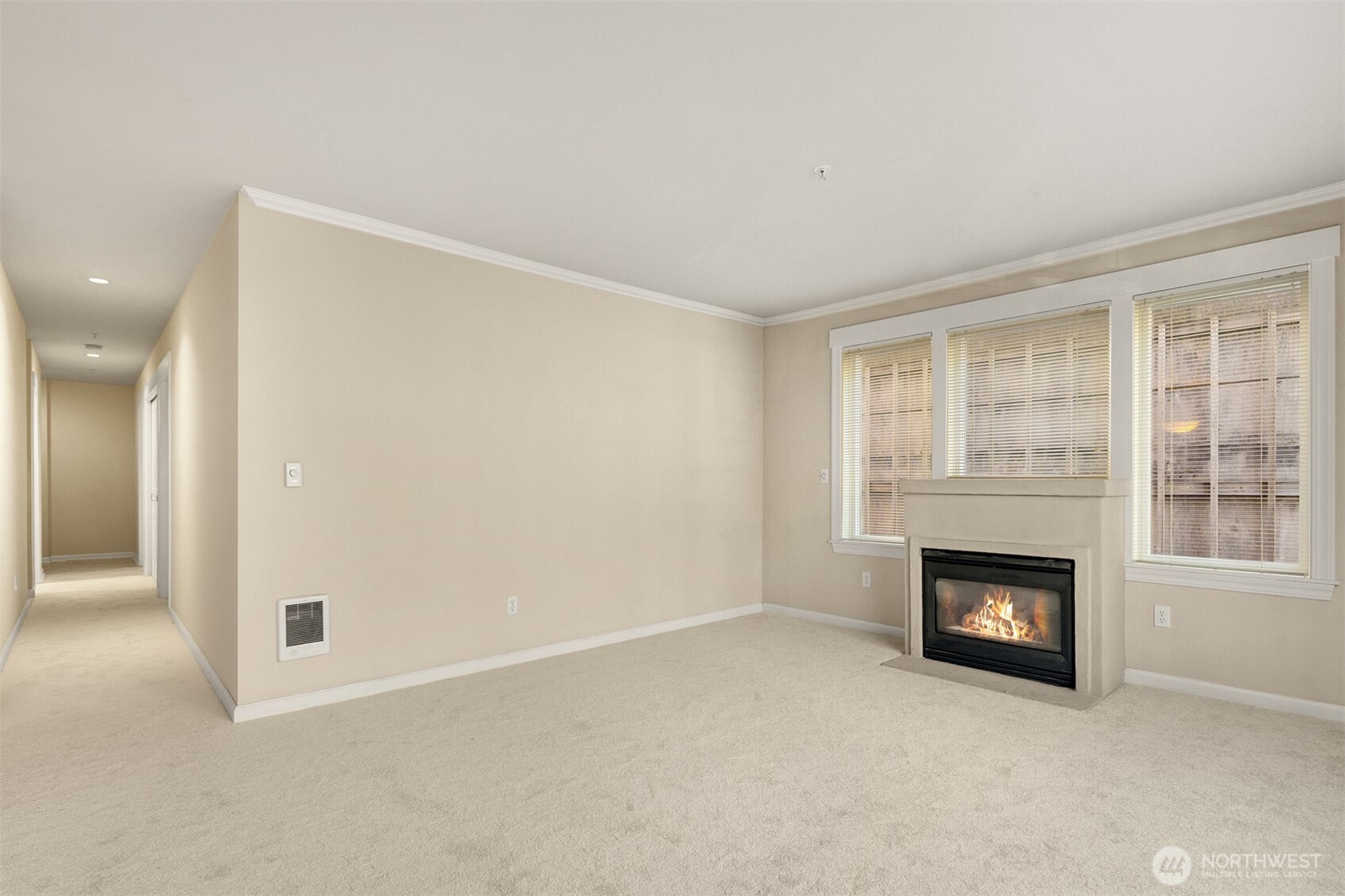 515 1st Avenue W Unit: 203