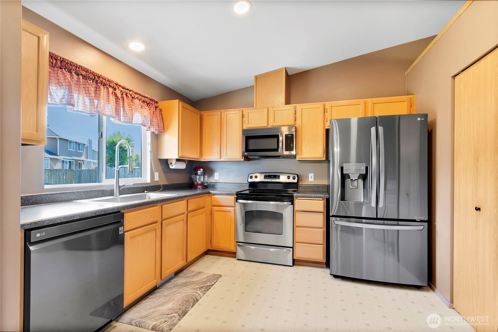 25320 153rd Street E