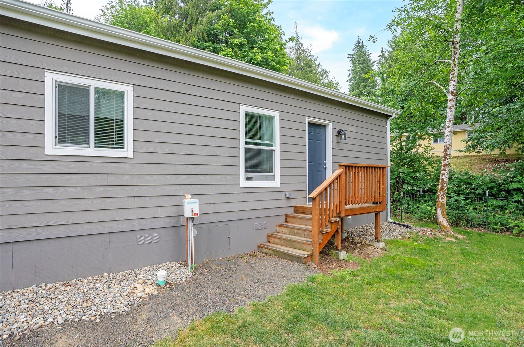 170 E Soundview Drive E