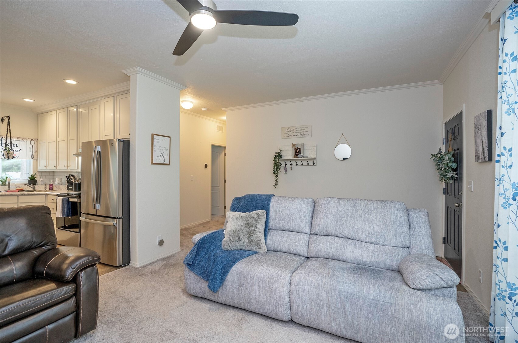 170 E Soundview Drive E