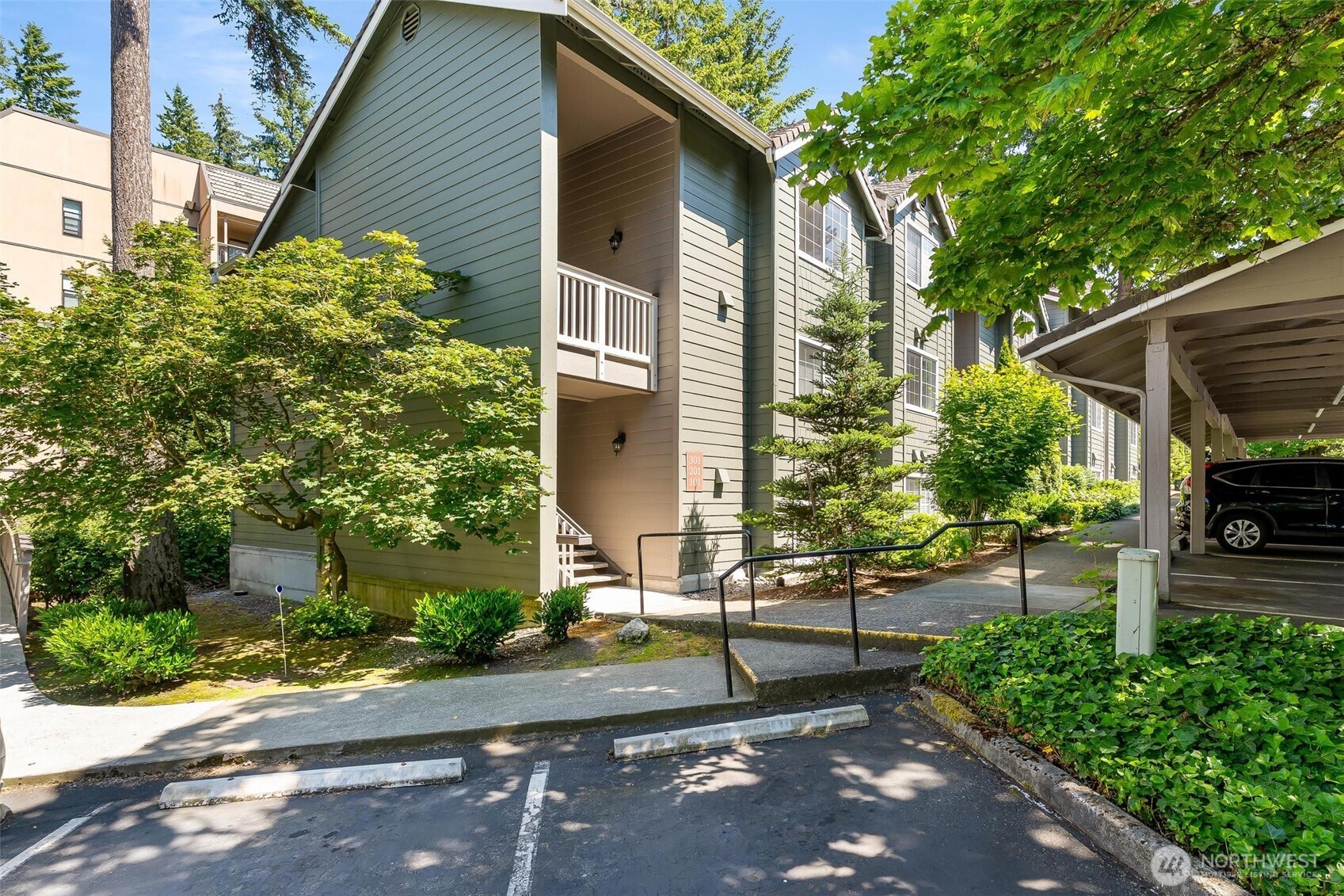 15433 Country Club Drive Unit: E301