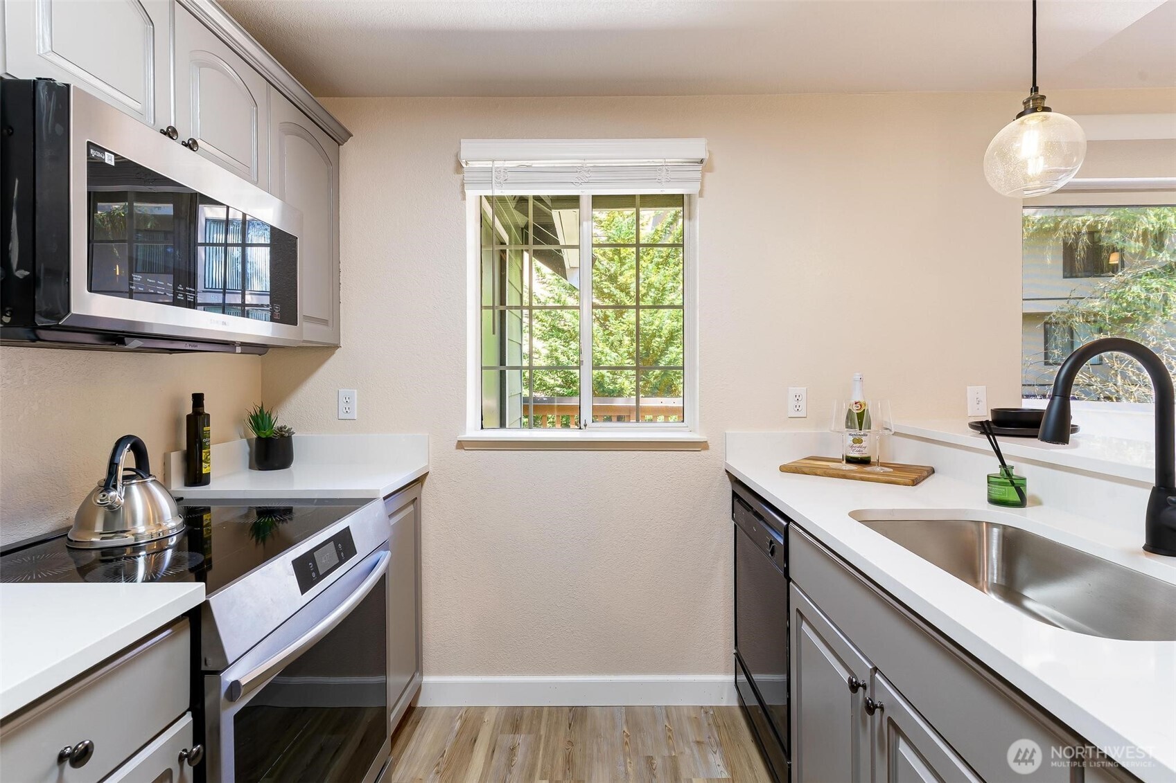 15433 Country Club Drive Unit: E301