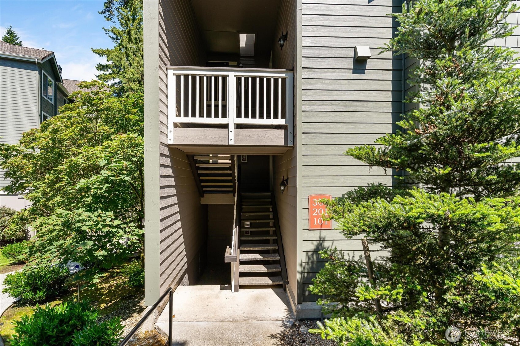 15433 Country Club Drive Unit: E301